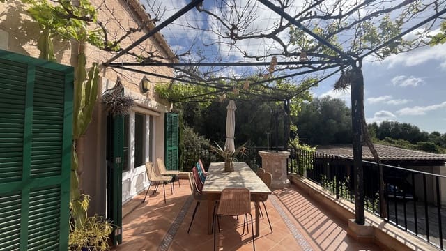 5 quarto Moradia para arrendar em Son Servera com piscina garagem - 4 000 € (Ref: 9834797)