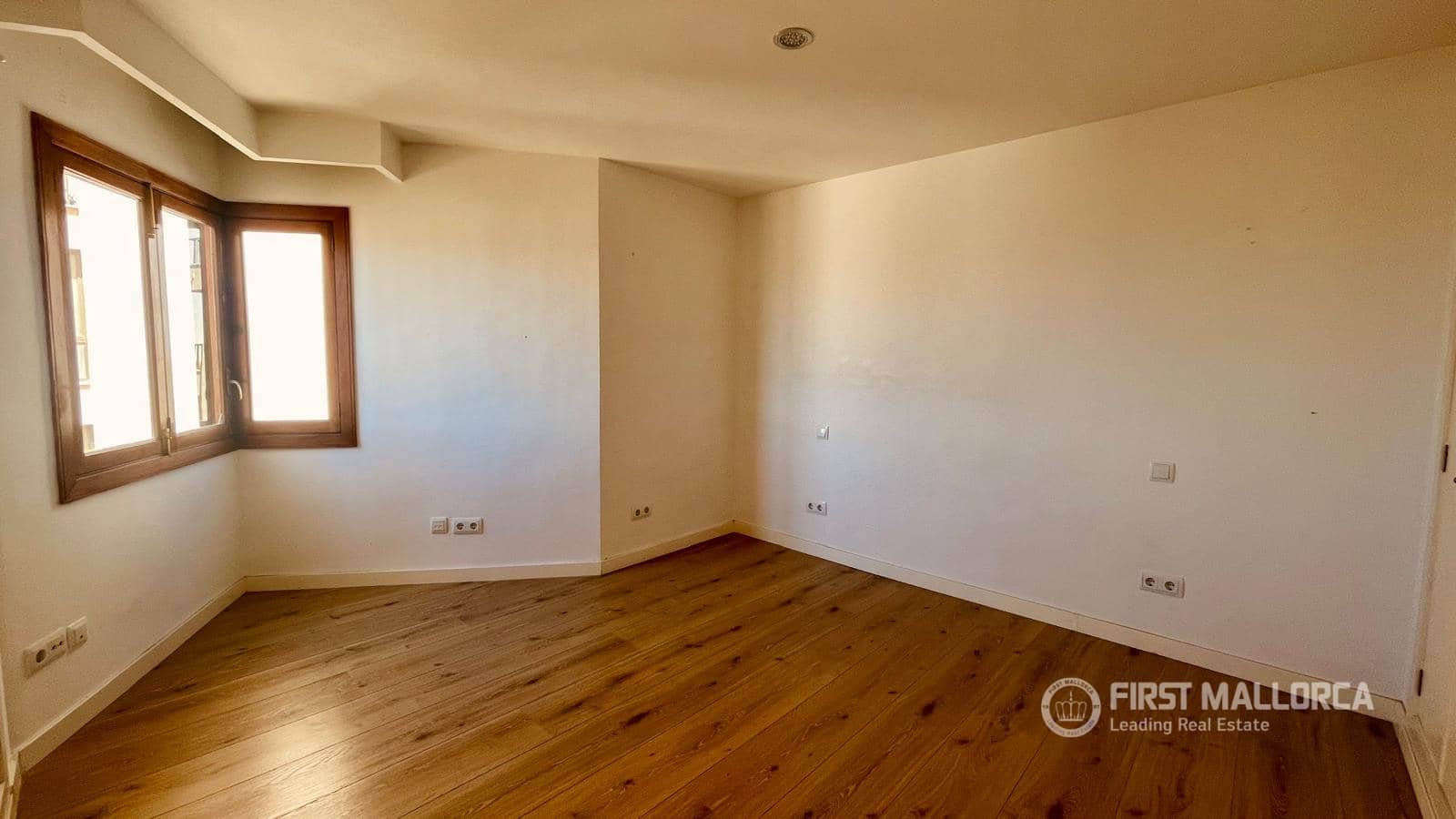 4 sovrum Lägenhet till salu i Palma de Mallorca med garage - 1 495 000 € (Ref: 9838625)
