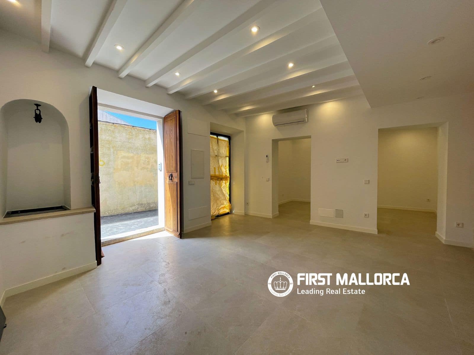 3 bedroom Villa for rent in Sineu with pool - € 2,400 (Ref: 9838627)