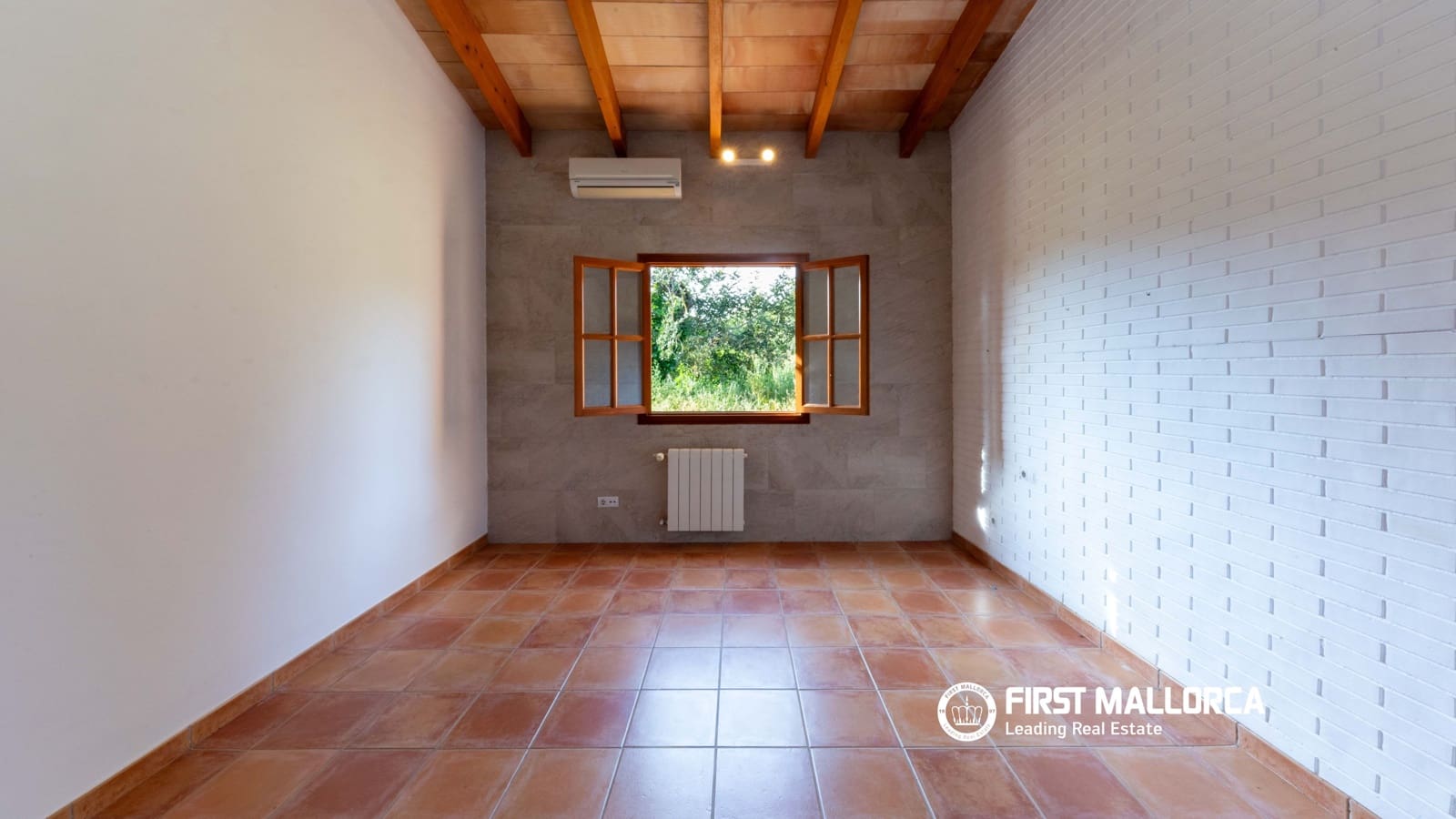 3 bedroom Finca/Country House for sale in Santa Maria del Cami with garage - € 1,950,000 (Ref: 9841918)
