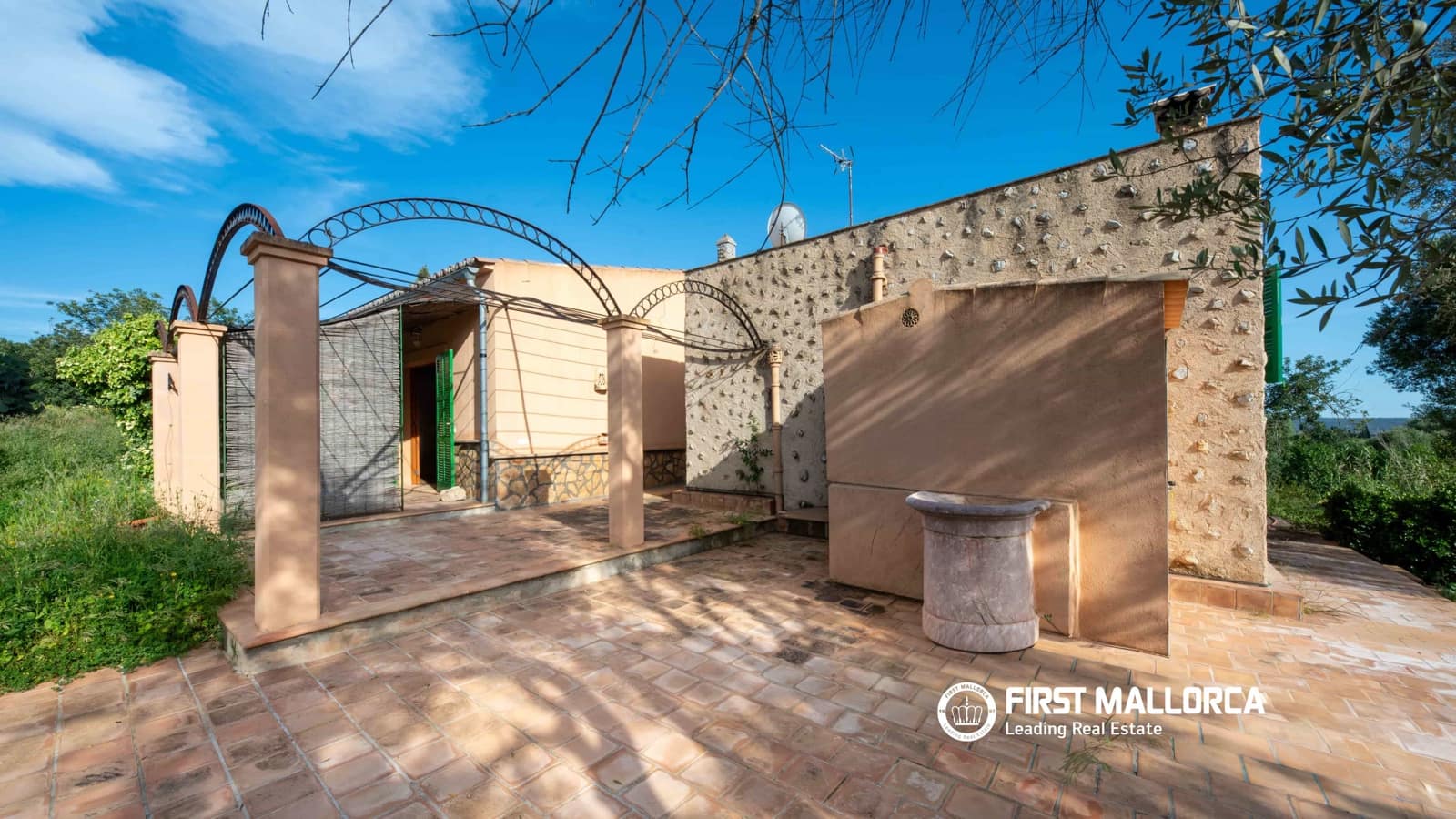 3 bedroom Finca/Country House for sale in Santa Maria del Cami with garage - € 1,950,000 (Ref: 9841918)
