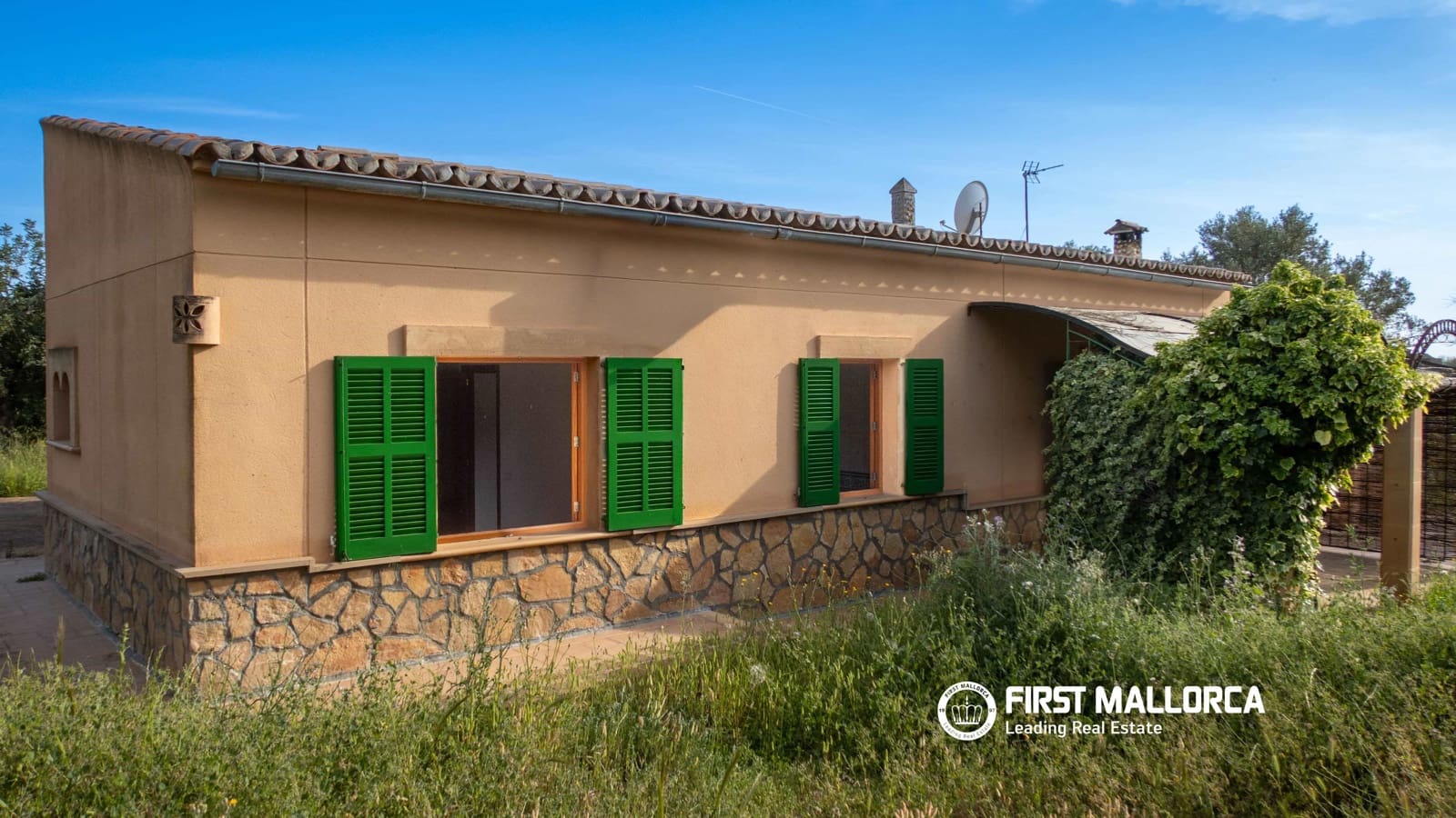 3 bedroom Finca/Country House for sale in Santa Maria del Cami with garage - € 1,950,000 (Ref: 9841918)