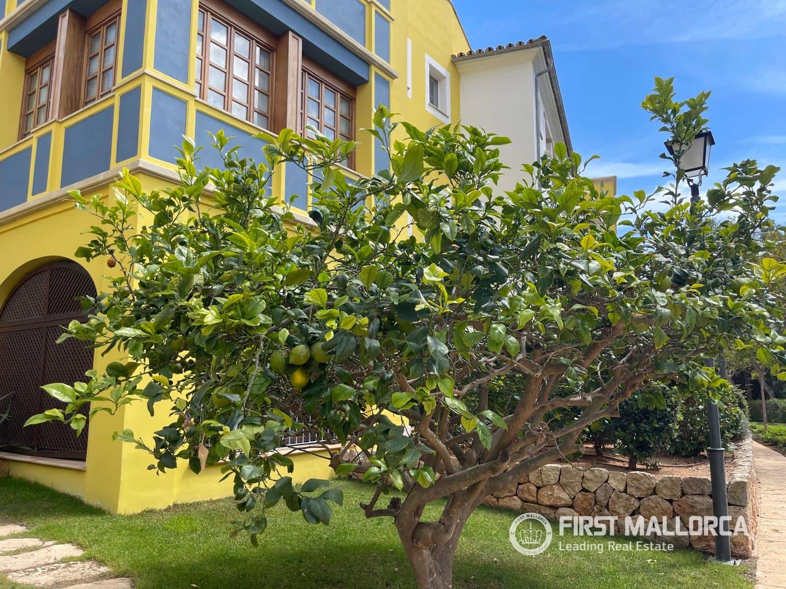 2 bedroom Apartment for sale in Bendinat with pool garage - € 925,000 (Ref: 9844609)
