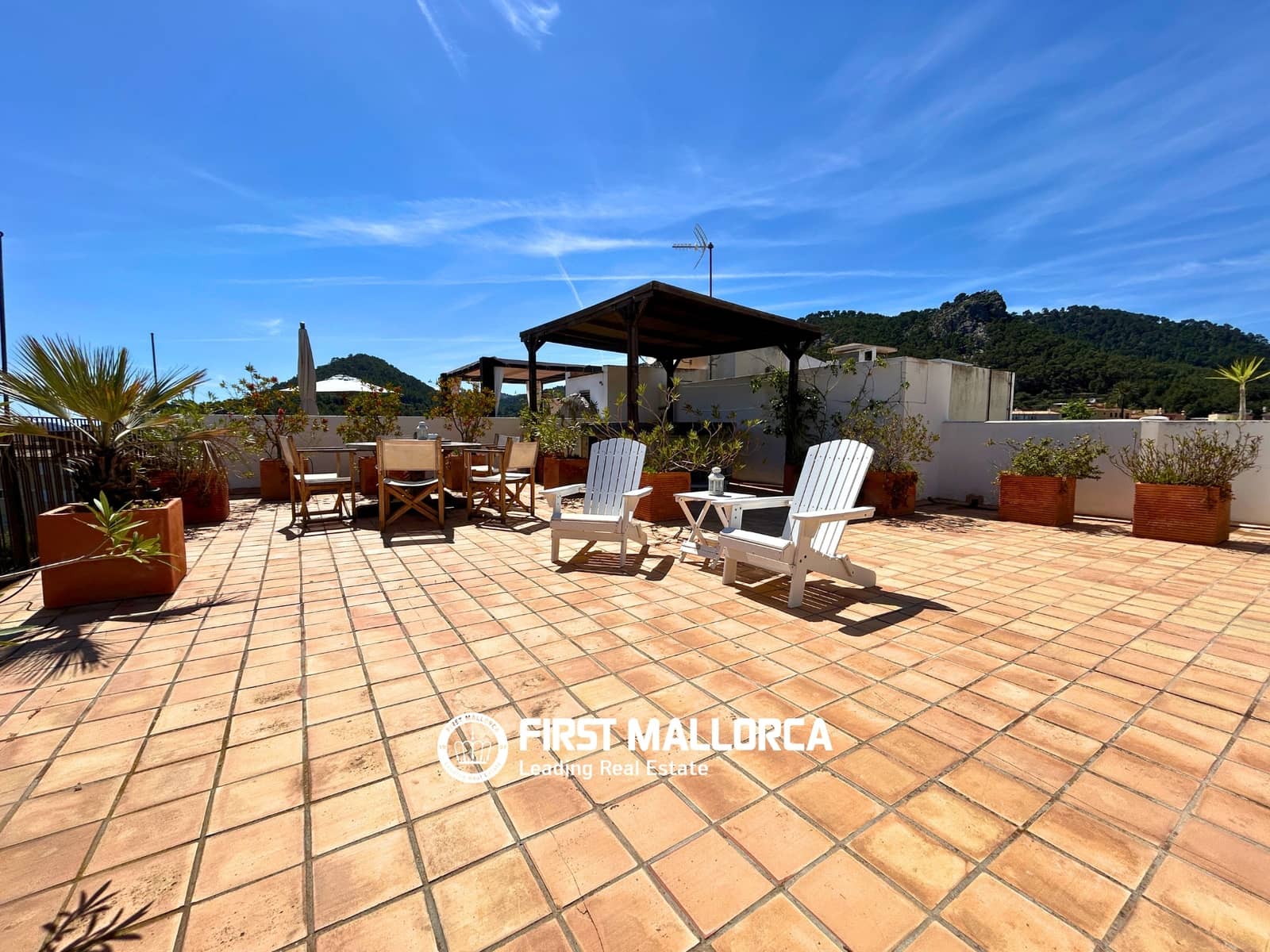 3 bedroom Penthouse for rent in Andratx with garage - € 6,000 (Ref: 9858858)