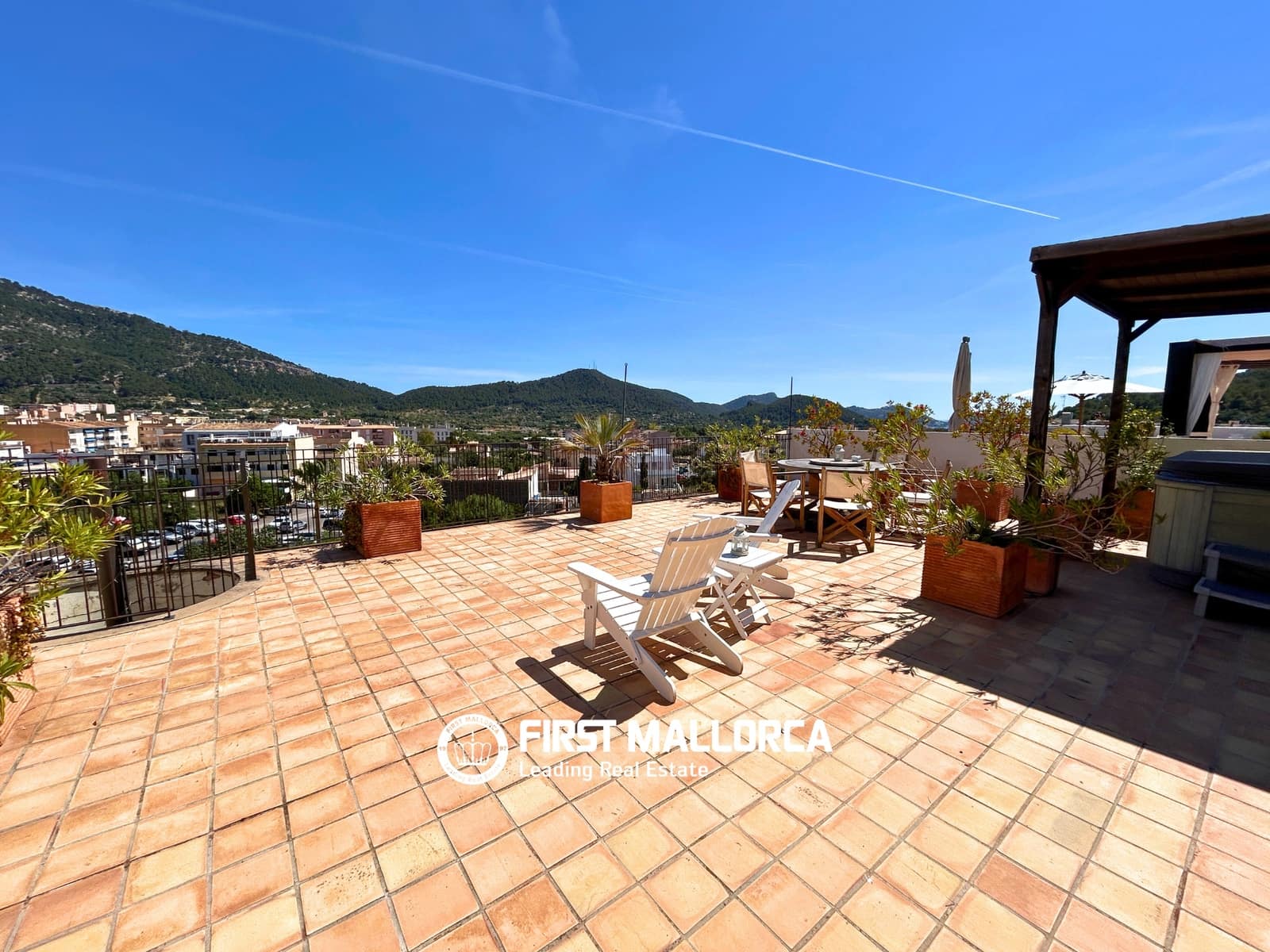 3 bedroom Penthouse for rent in Andratx with garage - € 6,000 (Ref: 9858858)