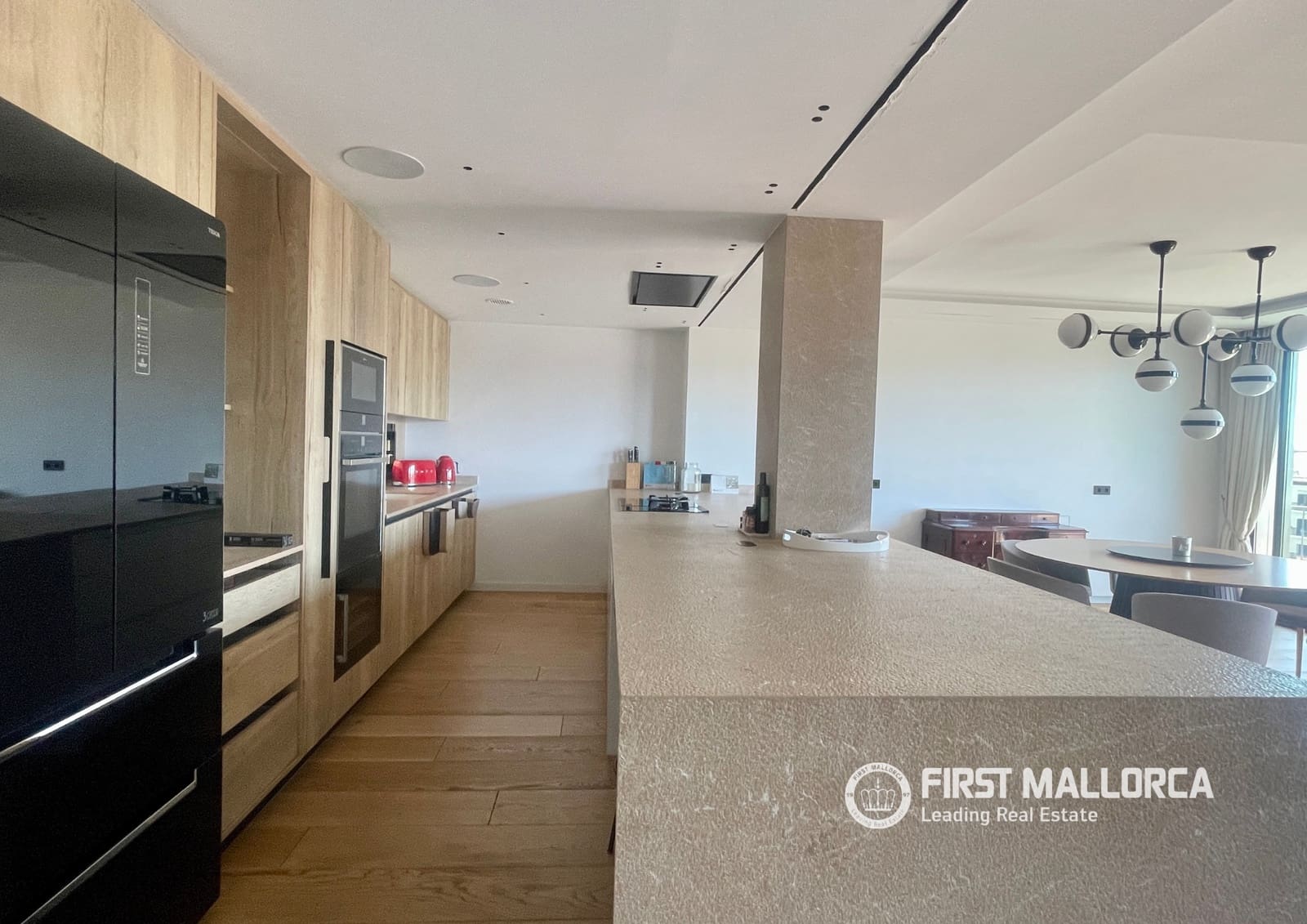 4 soverom Leilighet til leie i Palma de Mallorca med garasje - € 5 000 (Ref: 9872658)