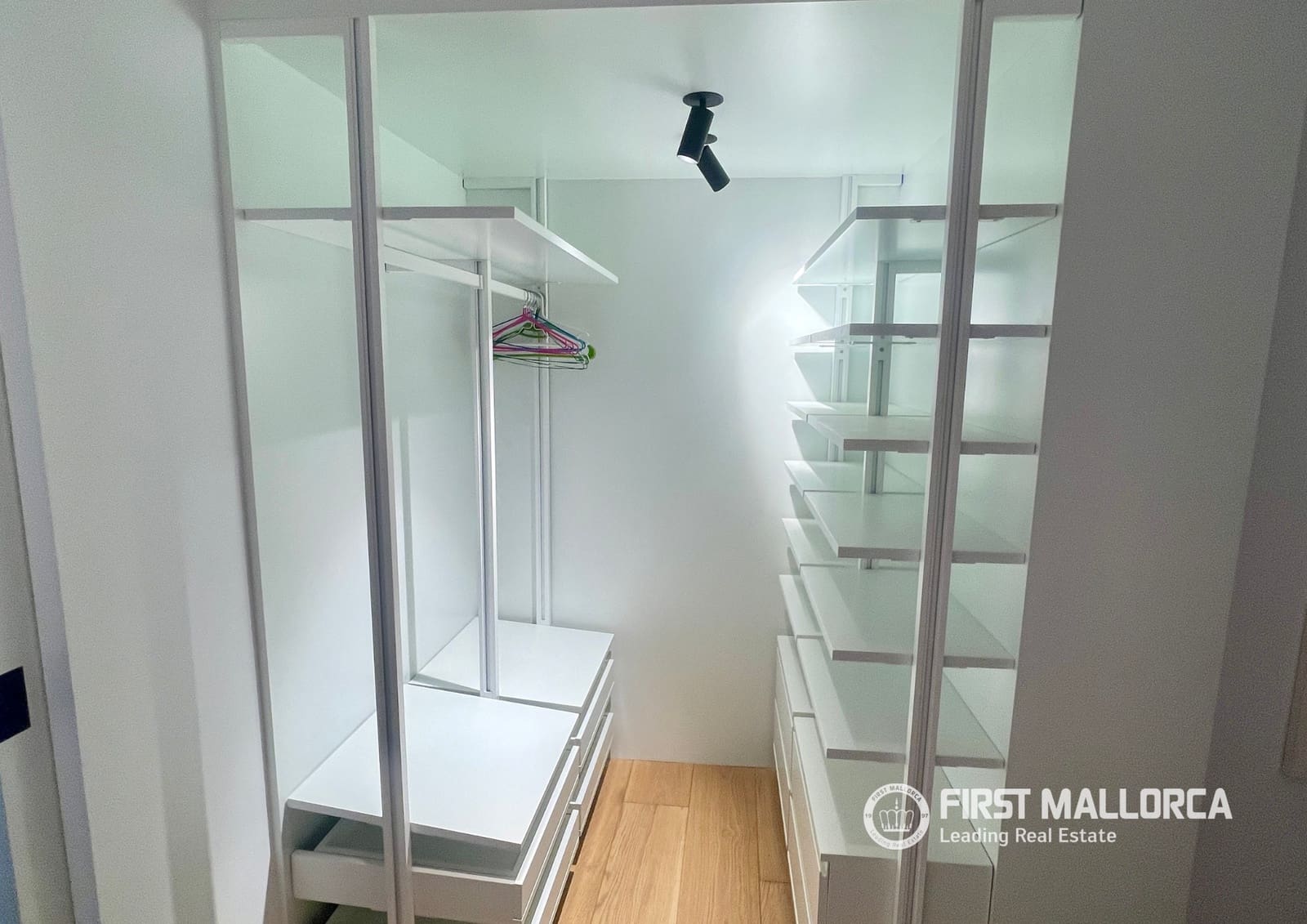4 soverom Leilighet til leie i Palma de Mallorca med garasje - € 5 000 (Ref: 9872658)