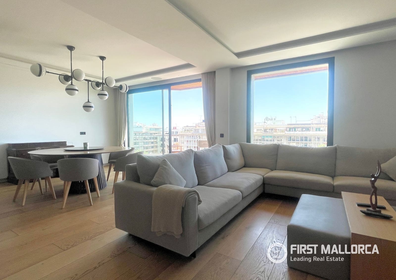 4 soverom Leilighet til leie i Palma de Mallorca med garasje - € 5 000 (Ref: 9872658)