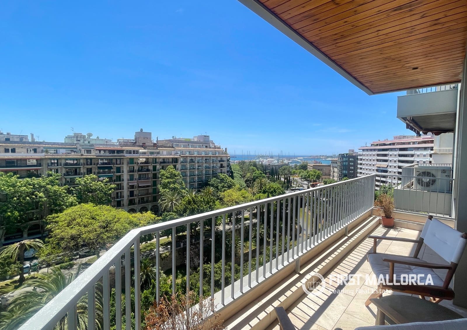 4 soverom Leilighet til leie i Palma de Mallorca med garasje - € 5 000 (Ref: 9872658)