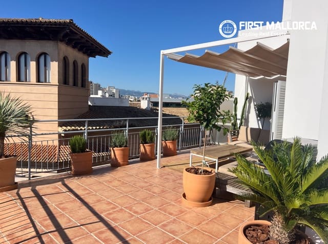 2 bedroom Penthouse for rent in Plaça dels Patins, Palma de Mallorca - € 2,500 (Ref: 9872662)