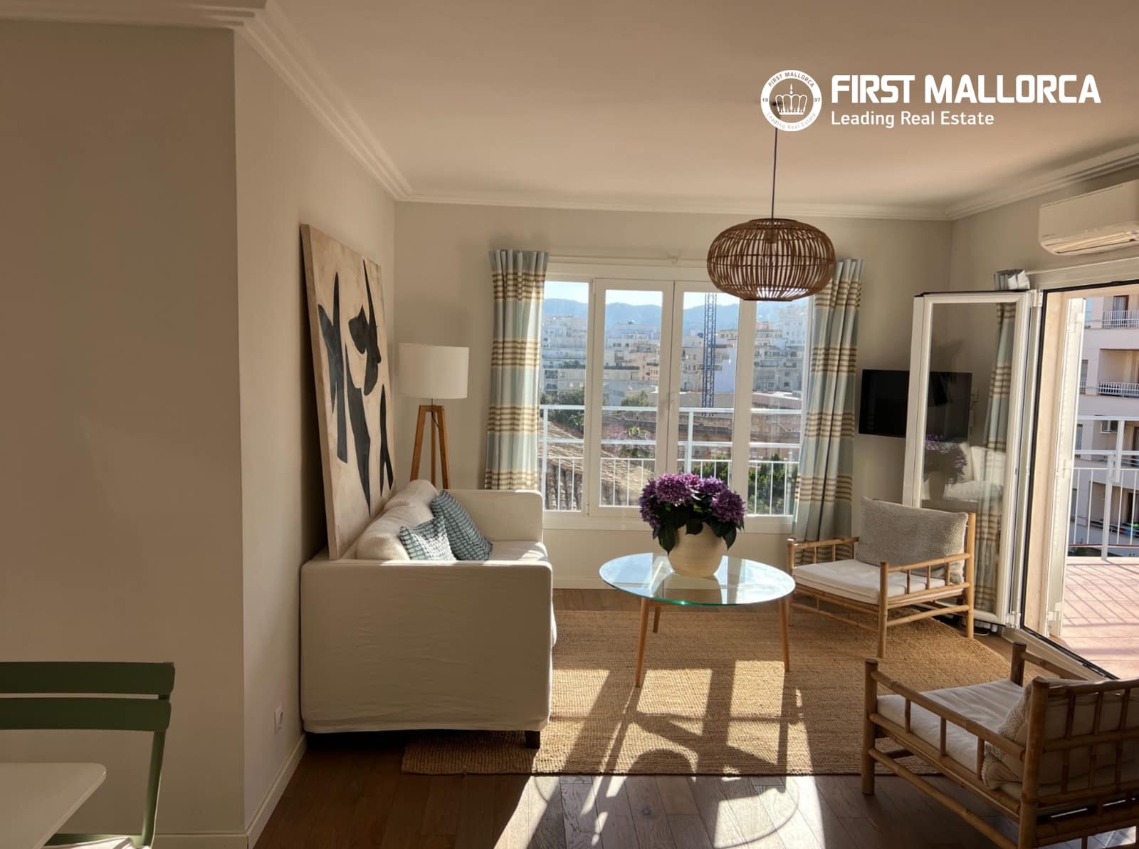 2 bedroom Penthouse for rent in Palma de Mallorca - € 2,500 (Ref: 9872662)