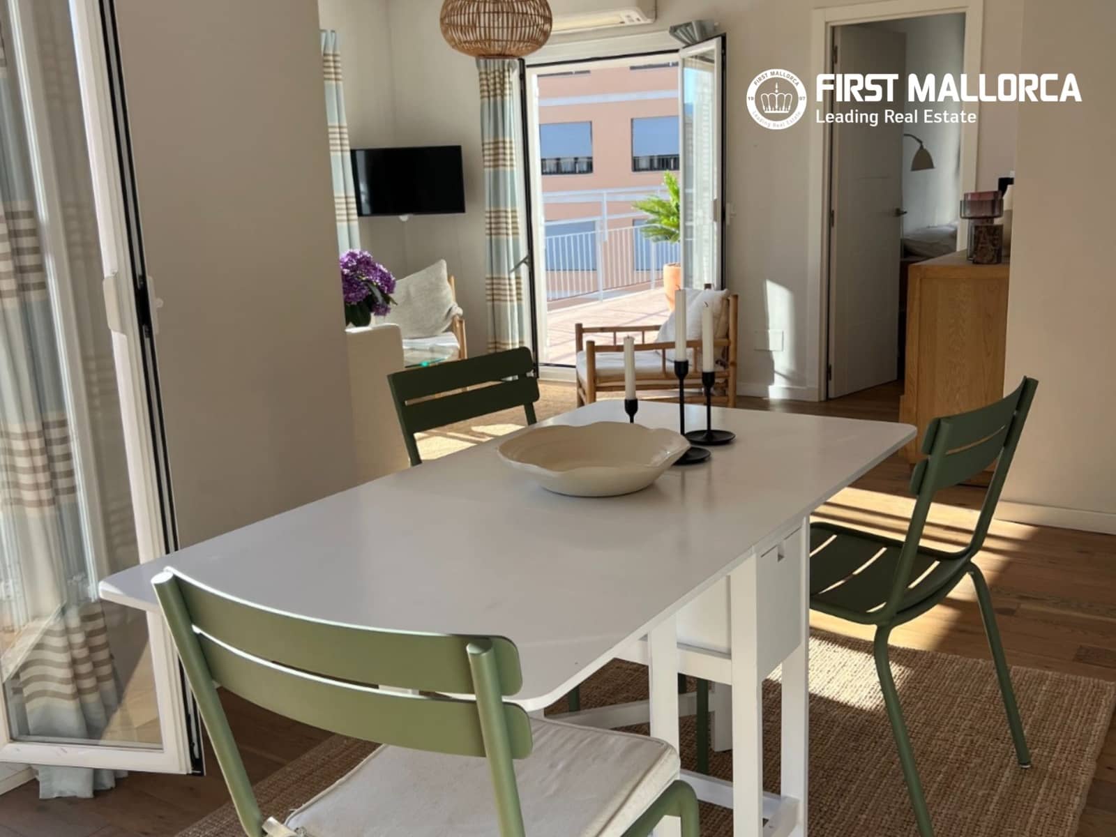 2 bedroom Penthouse for rent in Palma de Mallorca - € 2,000 (Ref: 9872662)