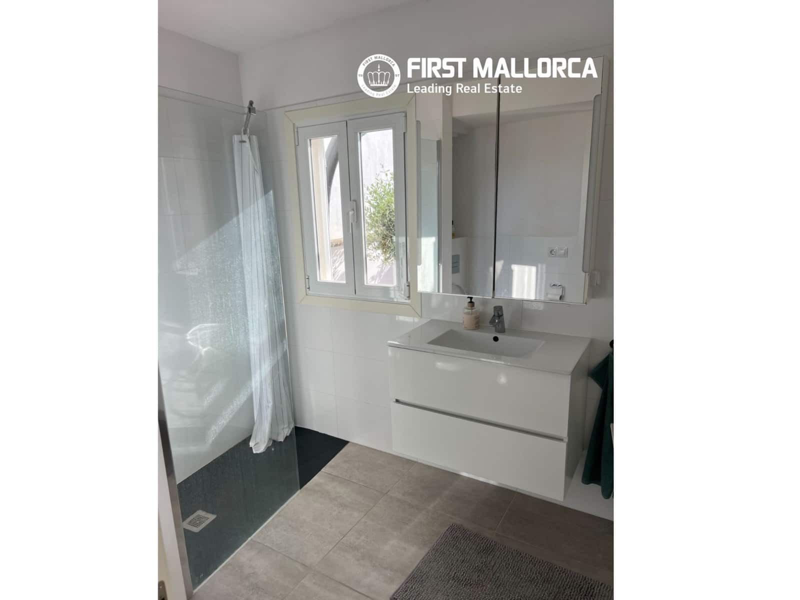 2 bedroom Penthouse for rent in Palma de Mallorca - € 2,000 (Ref: 9872662)