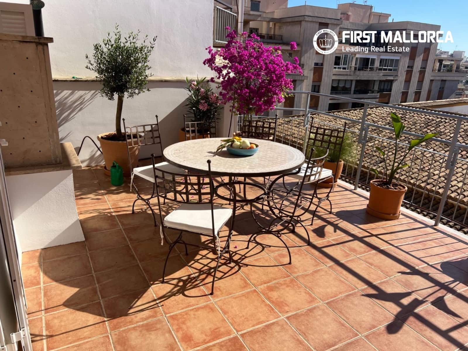 2 bedroom Penthouse for rent in Palma de Mallorca - € 2,000 (Ref: 9872662)
