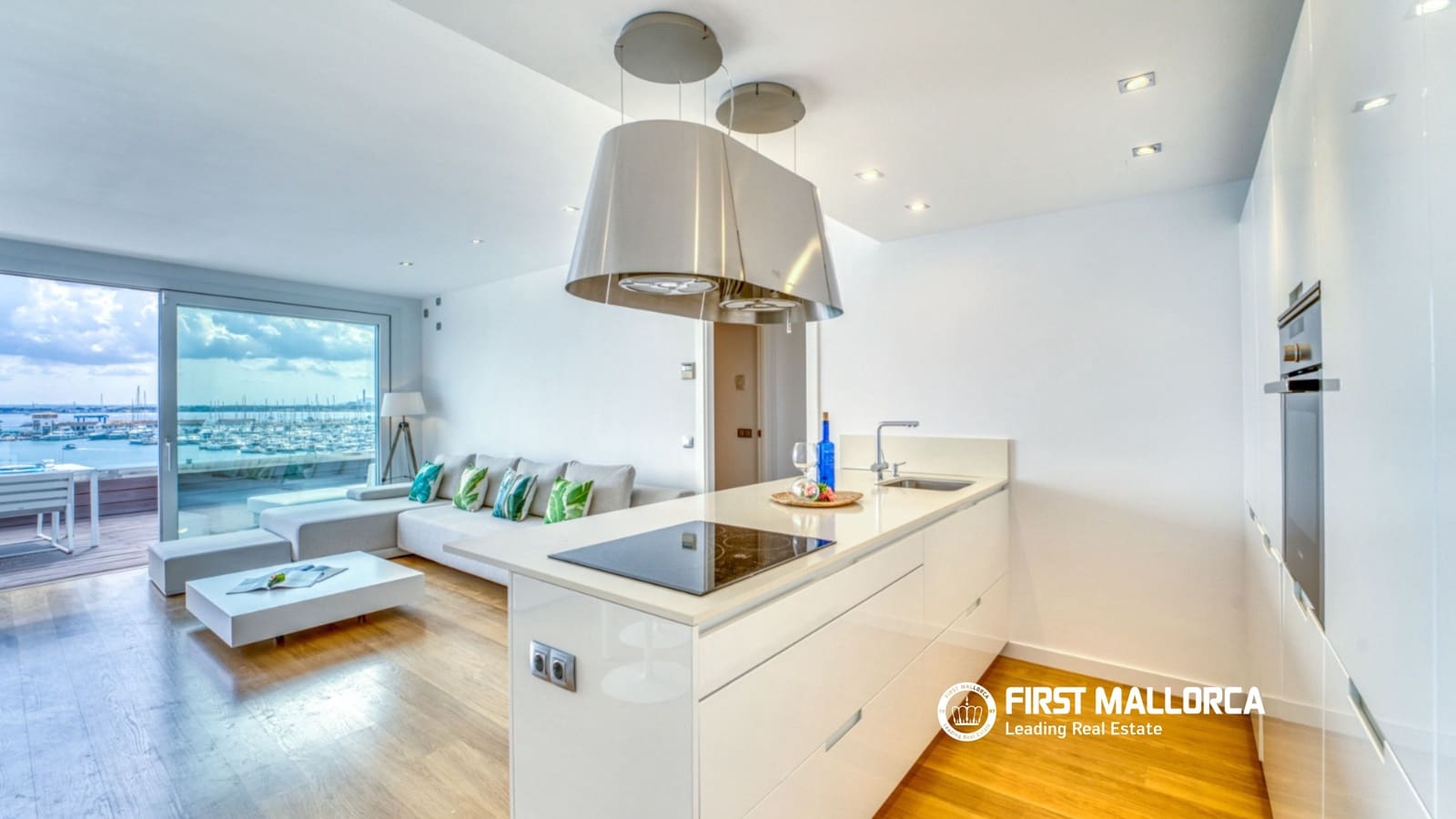 2 bedroom Apartment for rent in Puerto de Alcudia with garage - € 6,000 (Ref: 9872663)