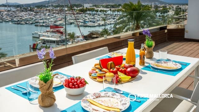 2 bedroom Apartment for rent in Puerto de Alcudia, Alcúdia with garage - € 6,000 (Ref: 9872663)