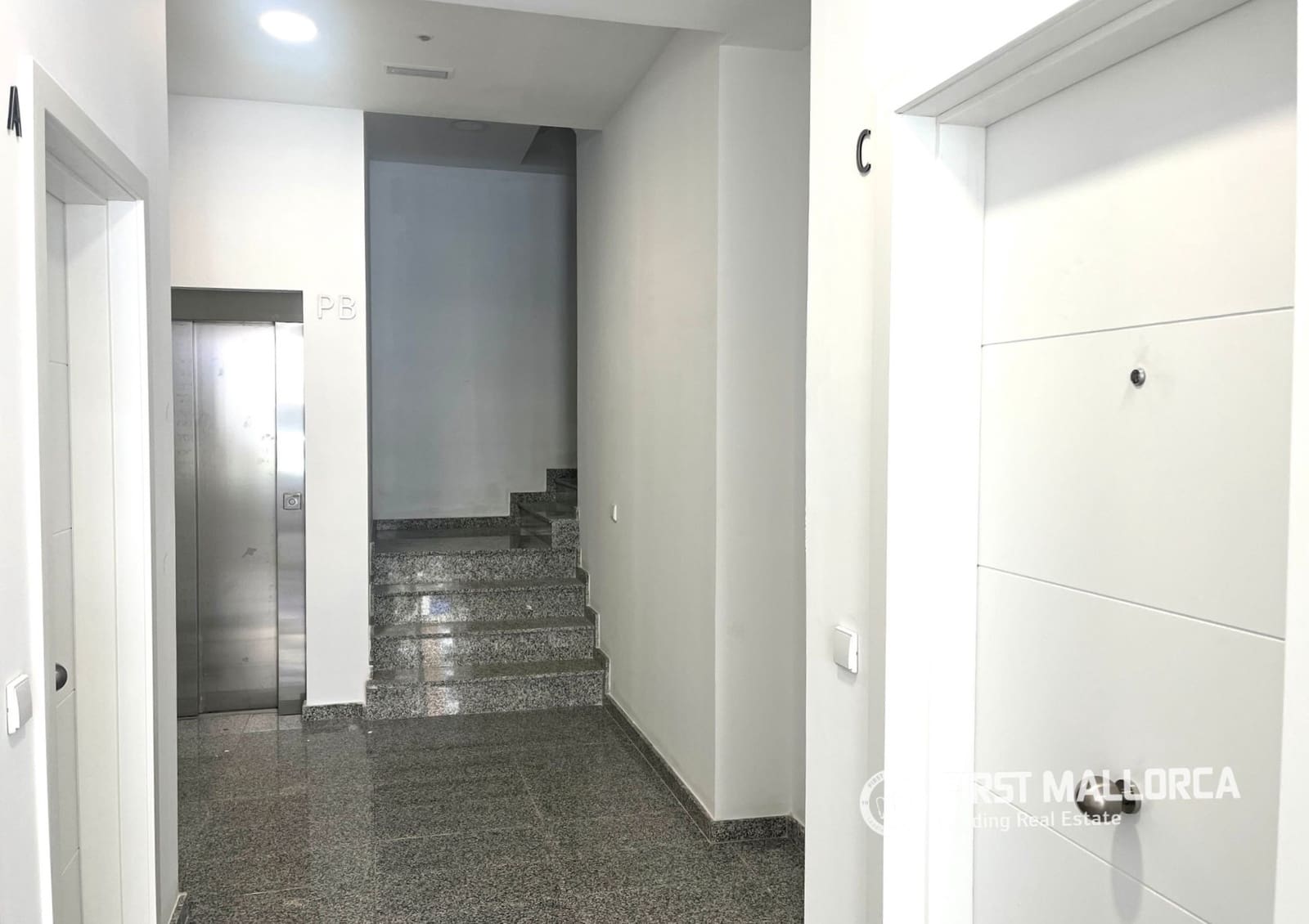 2 soverom Leilighet til leie i Palma de Mallorca - € 2 000 (Ref: 9872665)