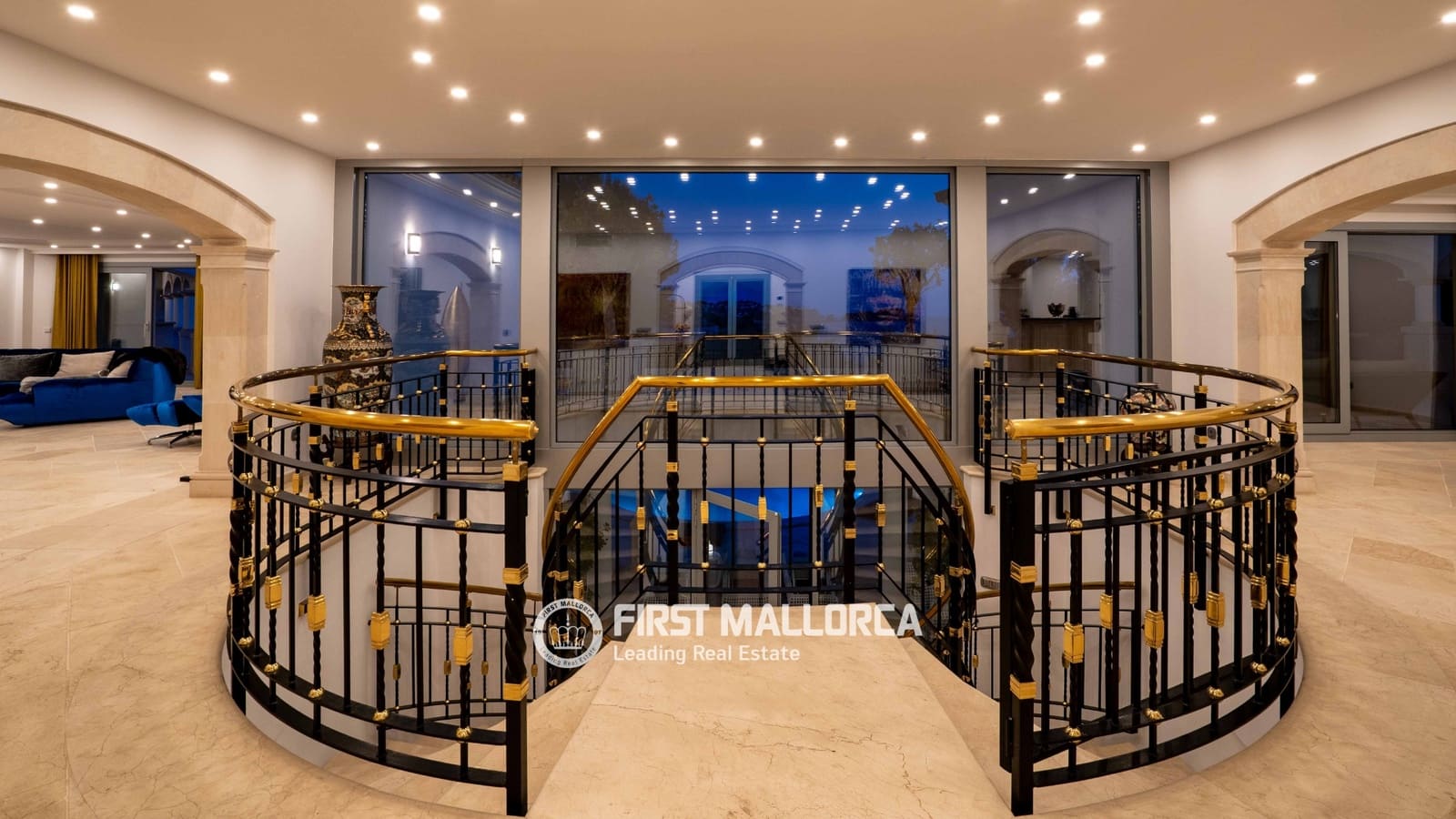 7 soverom Villa til salgs i Costa de la Calma med svømmebasseng garasje - € 6 950 000 (Ref: 9872667)