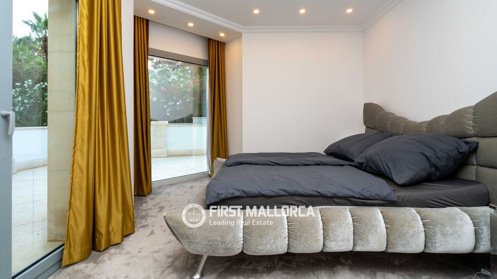7 soverom Villa til salgs i Costa de la Calma med svømmebasseng garasje - € 6 950 000 (Ref: 9872667)
