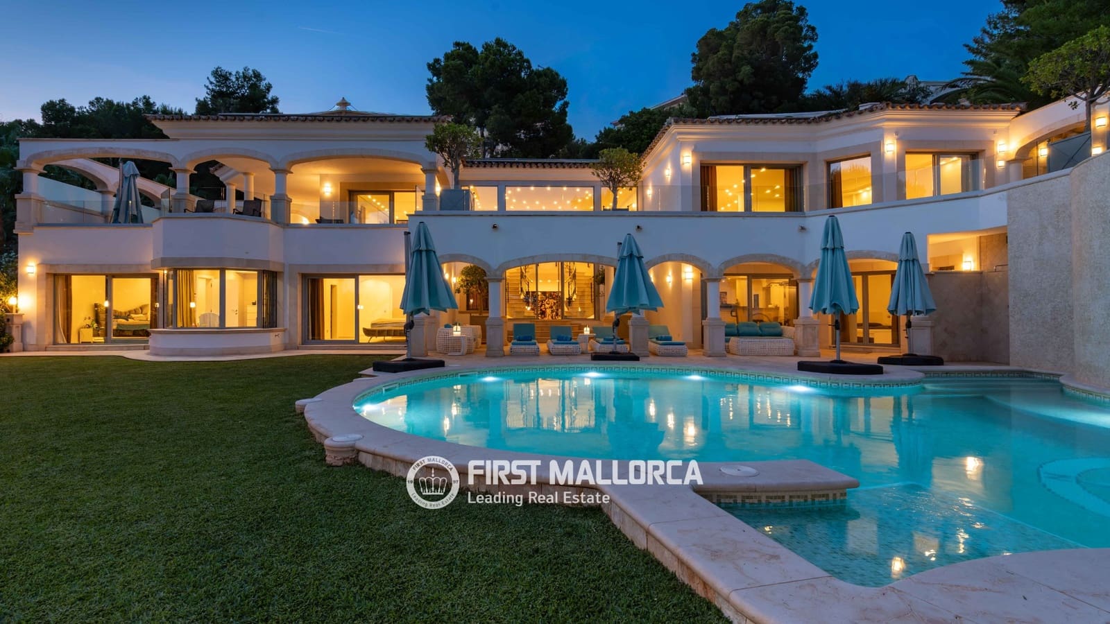 7 soverom Villa til salgs i Costa de la Calma med svømmebasseng garasje - € 6 950 000 (Ref: 9872667)