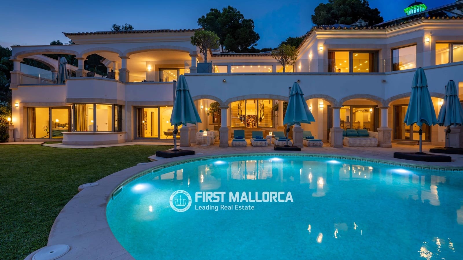 7 soverom Villa til salgs i Costa de la Calma med svømmebasseng garasje - € 6 950 000 (Ref: 9872667)