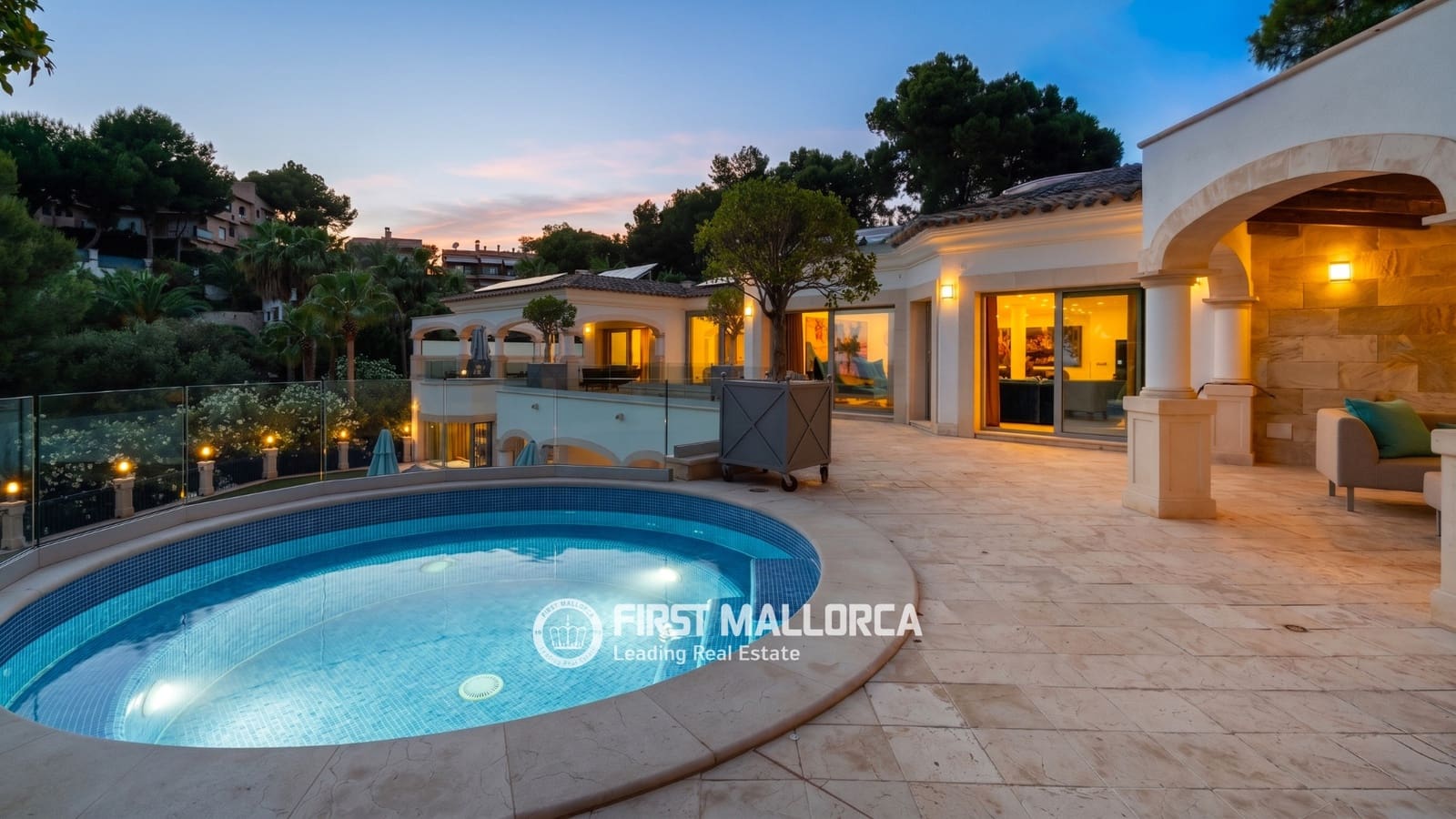 7 soverom Villa til salgs i Costa de la Calma med svømmebasseng garasje - € 6 950 000 (Ref: 9872667)