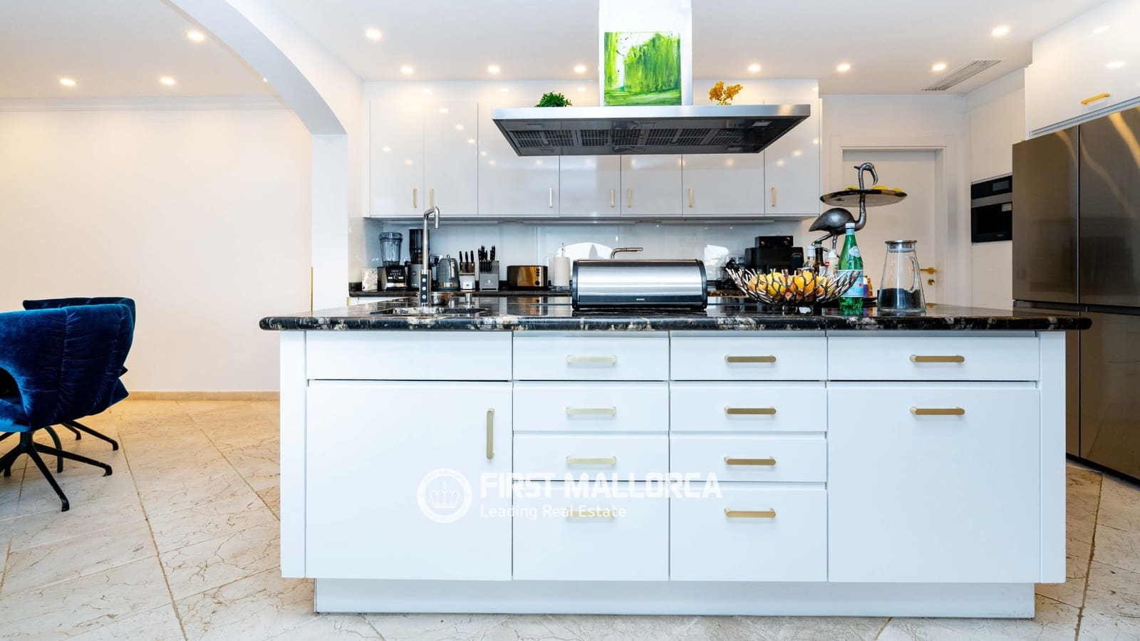 7 soverom Villa til salgs i Costa de la Calma med svømmebasseng garasje - € 6 950 000 (Ref: 9872667)