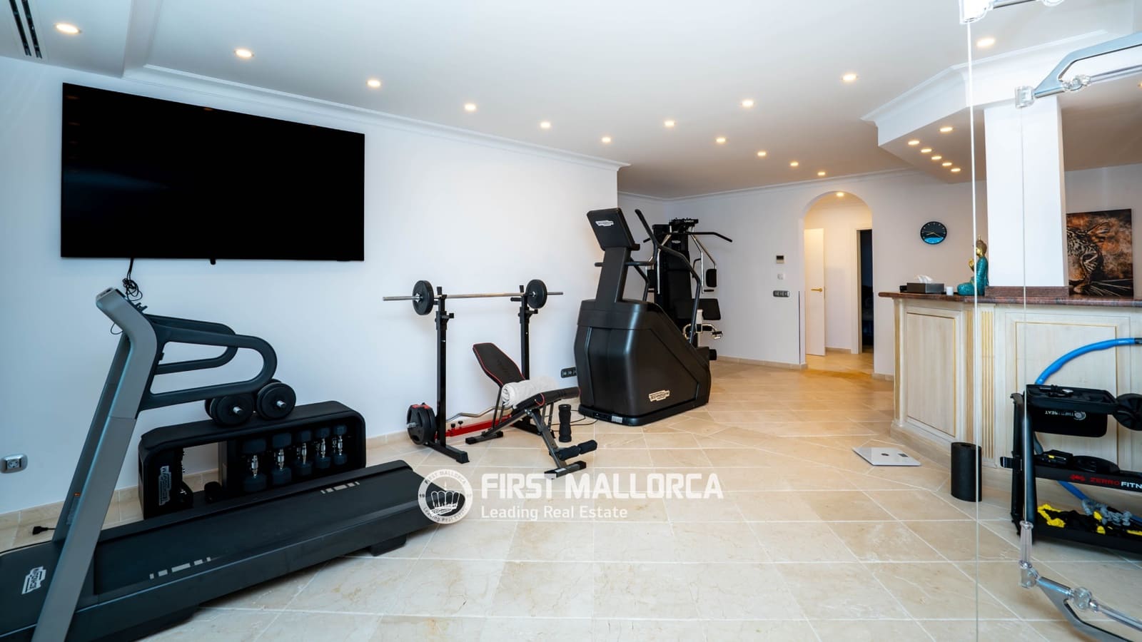 7 soverom Villa til salgs i Costa de la Calma med svømmebasseng garasje - € 6 950 000 (Ref: 9872667)