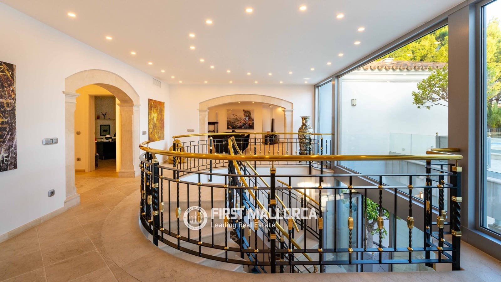 7 soverom Villa til salgs i Costa de la Calma med svømmebasseng garasje - € 6 950 000 (Ref: 9872667)