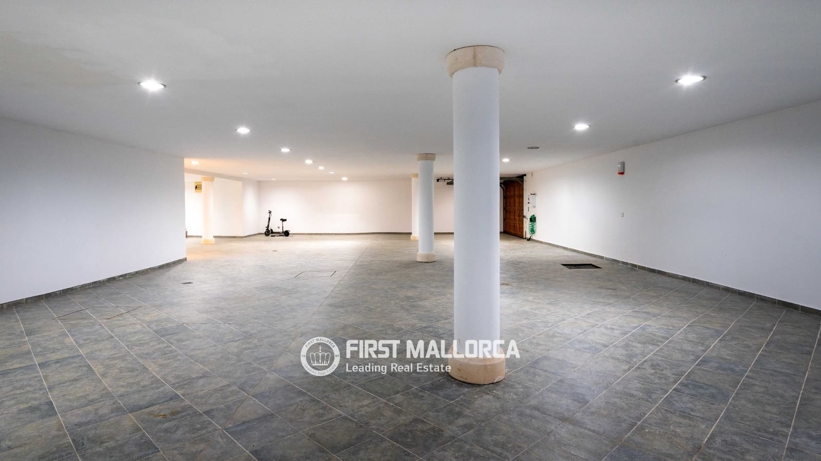 7 soverom Villa til salgs i Costa de la Calma med svømmebasseng garasje - € 6 950 000 (Ref: 9872667)