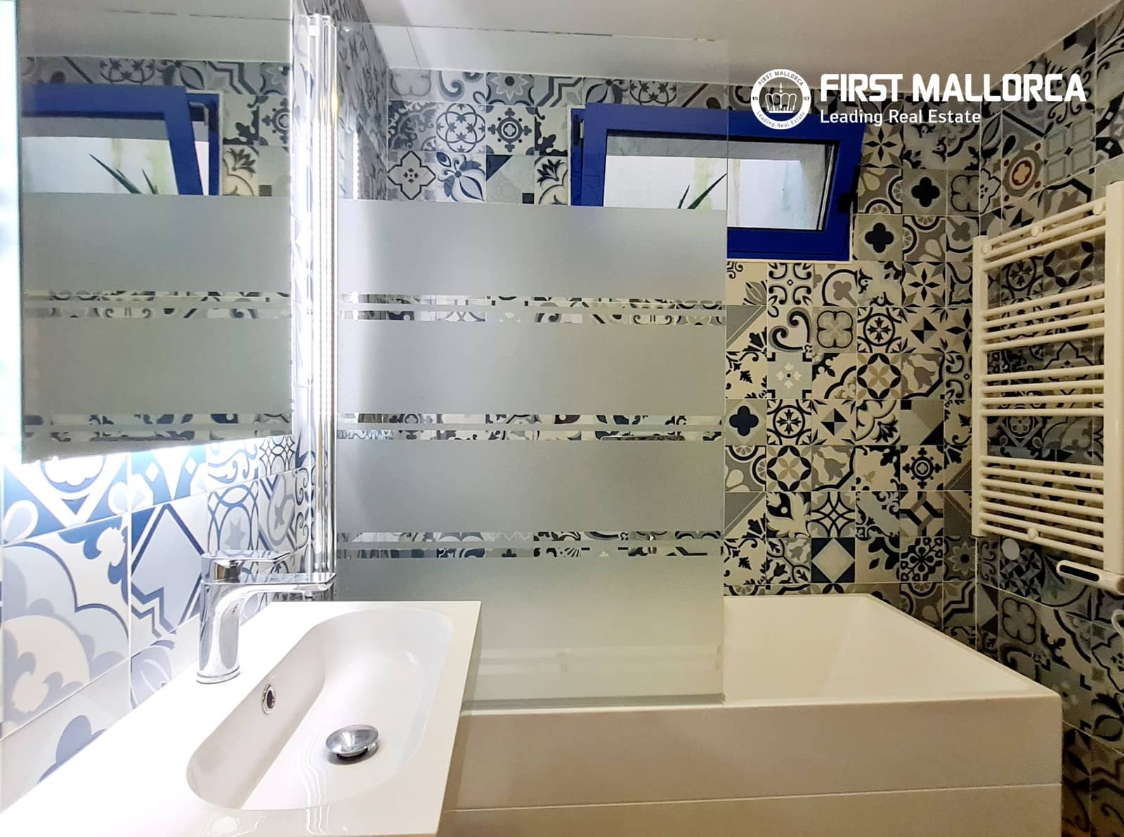 5 soveværelse Villa til leje i Palma de Mallorca med swimmingpool garage - € 7.900 (Ref: 9872668)
