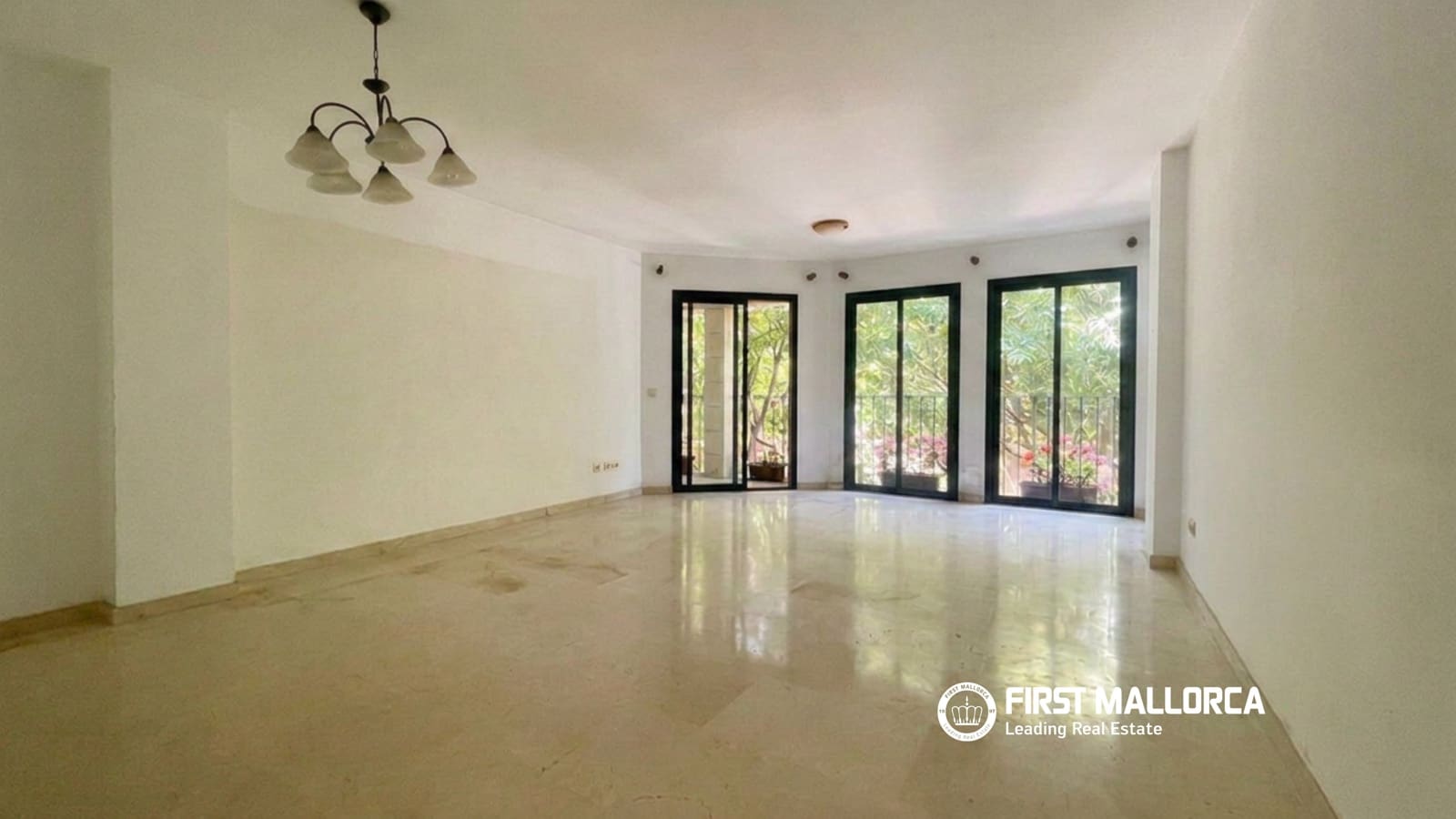 4 makuuhuone Huoneisto myytävänä paikassa Puerto de Soller / Port de Soller mukana 
autotalli - 695 000 € (Ref: 9872669)