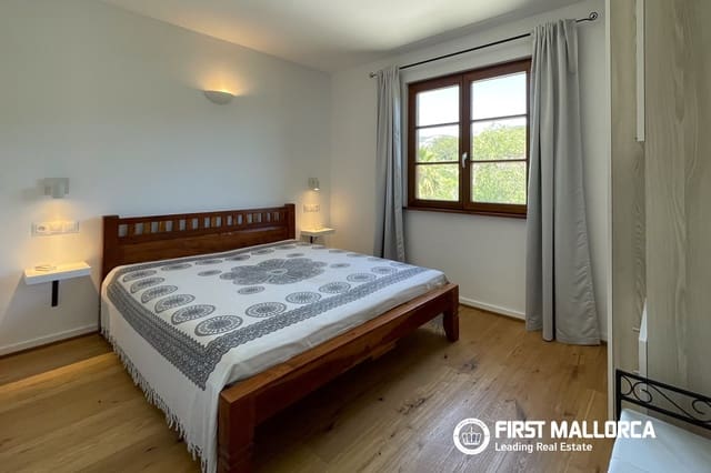 4 makuuhuone Huvila myytävänä paikassa Puerto de Andratx, Andratx mukana uima-altaan 
autotalli - 950 000 € (Ref: 9872672)