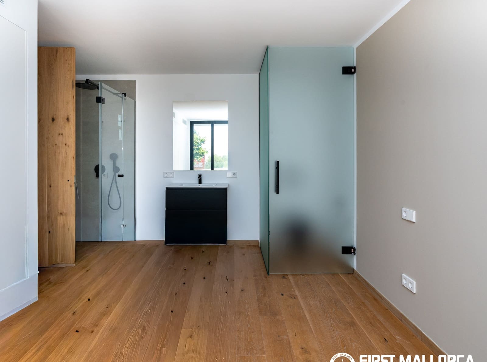 3 bedroom Townhouse for sale in Portocolom with garage - € 1,150,000 (Ref: 9877522)