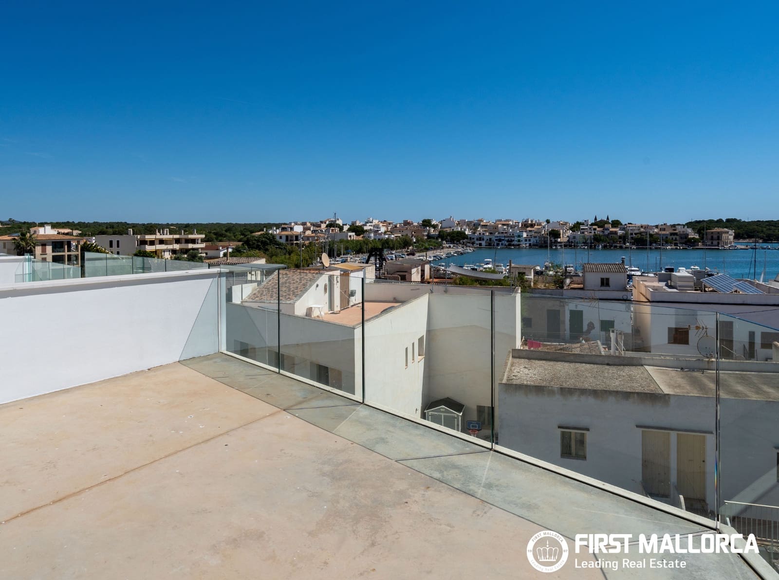 3 bedroom Townhouse for sale in Portocolom with garage - € 1,150,000 (Ref: 9877522)