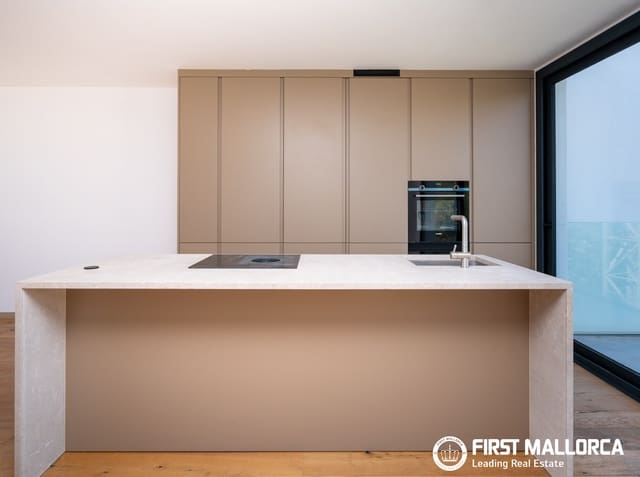 4 bedroom Townhouse for sale in Portocolom, Felanitx with garage - € 1,200,000 (Ref: 9877523)