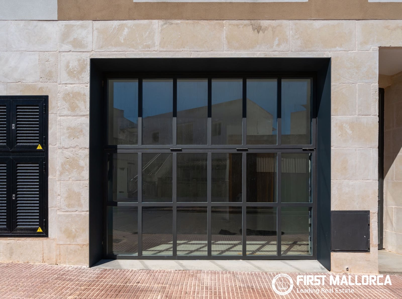 4 bedroom Townhouse for sale in Portocolom with garage - € 1,200,000 (Ref: 9877523)