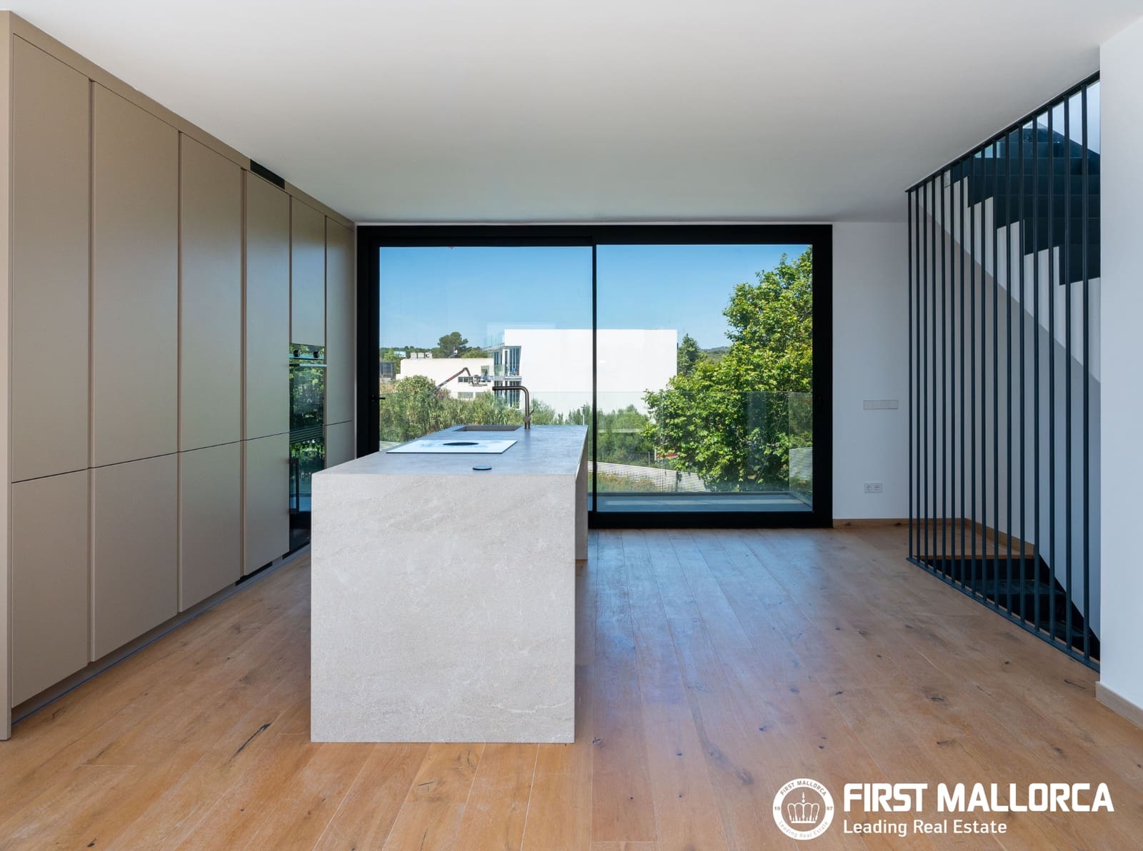 4 bedroom Townhouse for sale in Portocolom with garage - € 1,200,000 (Ref: 9877523)