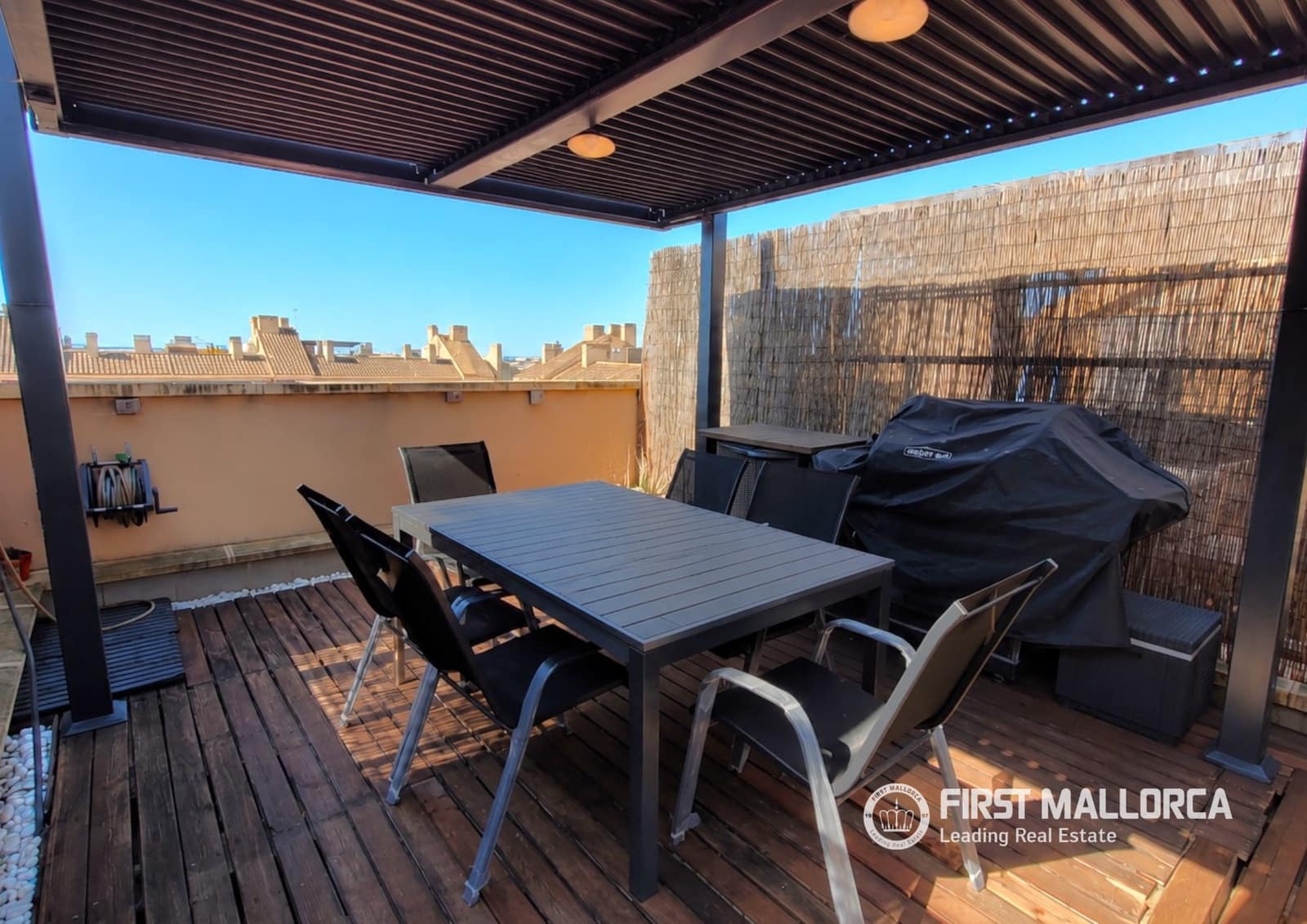 2 bedroom Apartment for rent in Palma de Mallorca with garage - € 2,000 (Ref: 9877524)