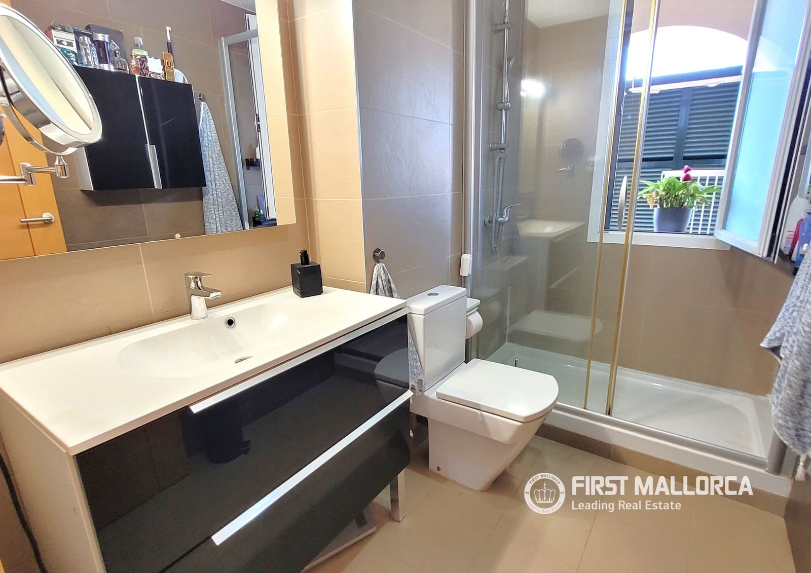 2 bedroom Apartment for rent in Palma de Mallorca with garage - € 2,000 (Ref: 9877524)