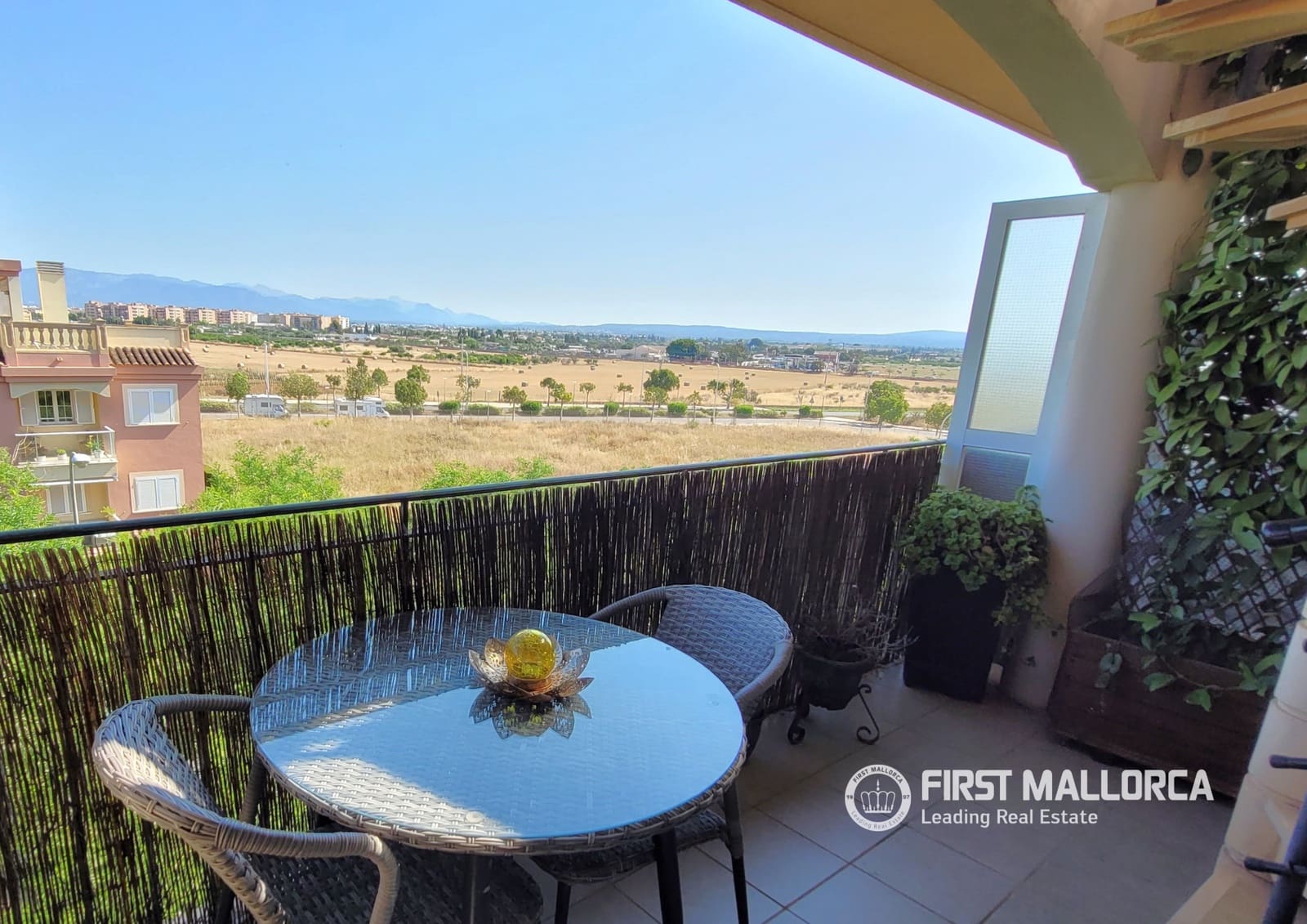2 bedroom Apartment for rent in Palma de Mallorca with garage - € 2,000 (Ref: 9877524)