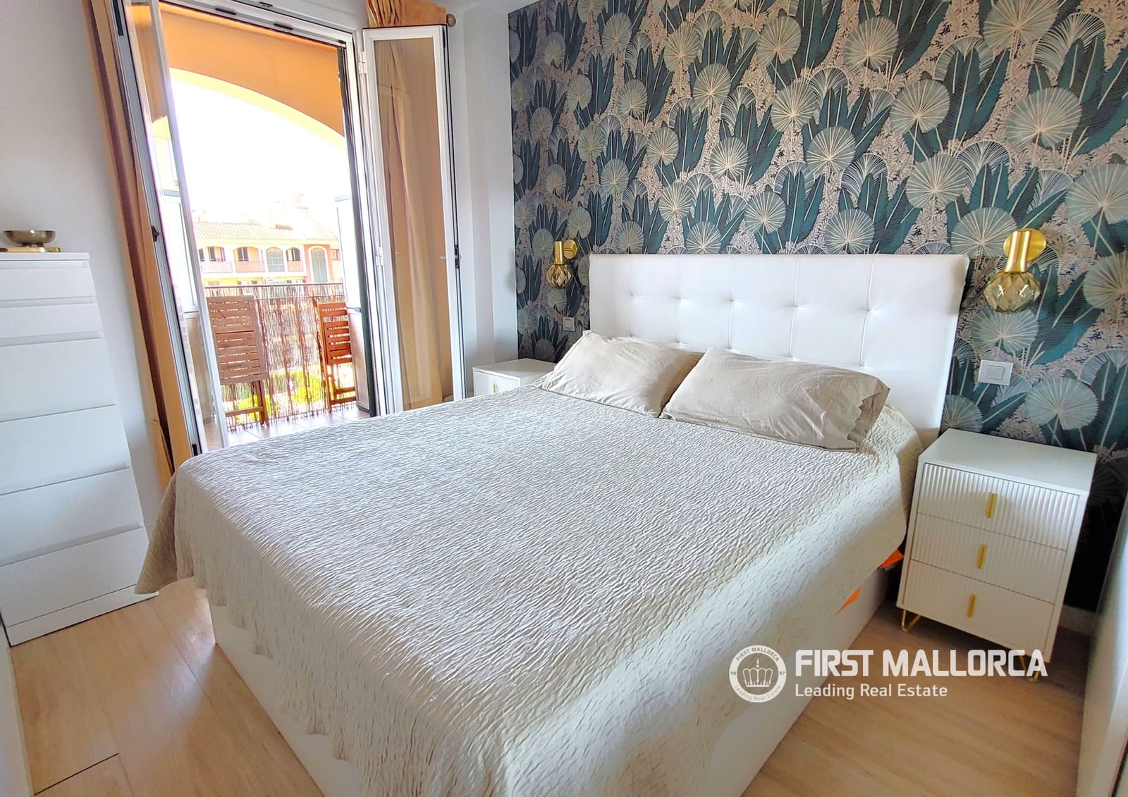 2 bedroom Apartment for rent in Palma de Mallorca with garage - € 2,000 (Ref: 9877524)