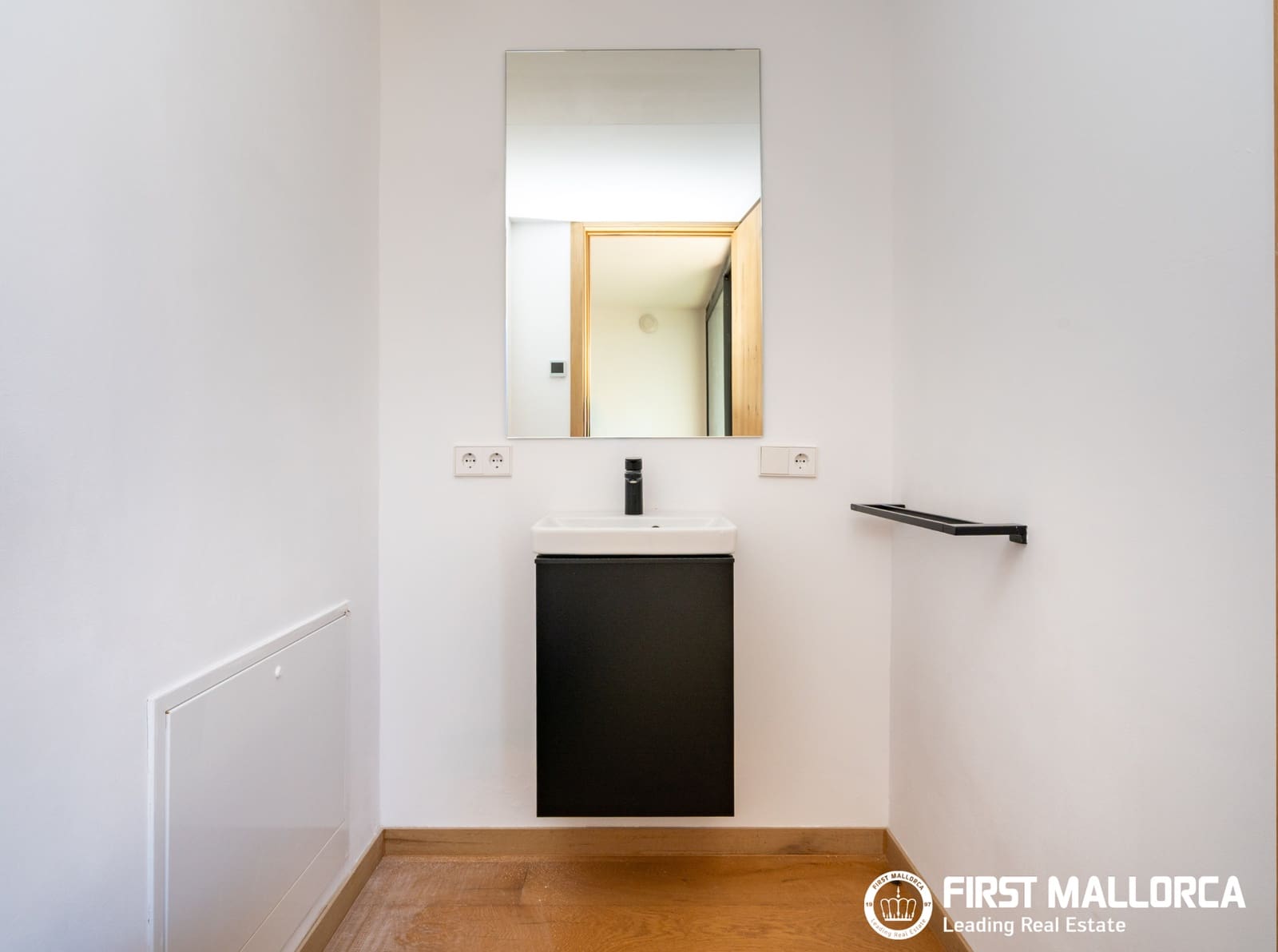3 bedroom Townhouse for sale in Portocolom with garage - € 1,050,000 (Ref: 9877531)
