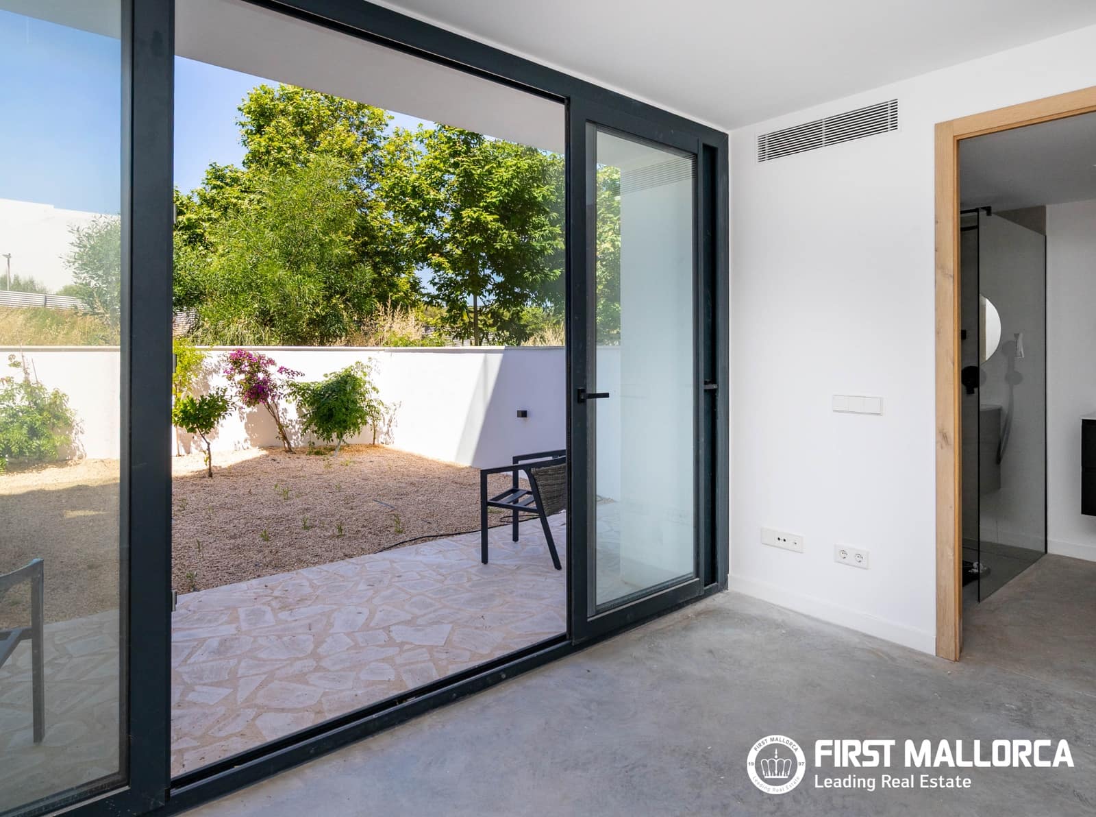 3 bedroom Townhouse for sale in Portocolom with garage - € 1,050,000 (Ref: 9877531)