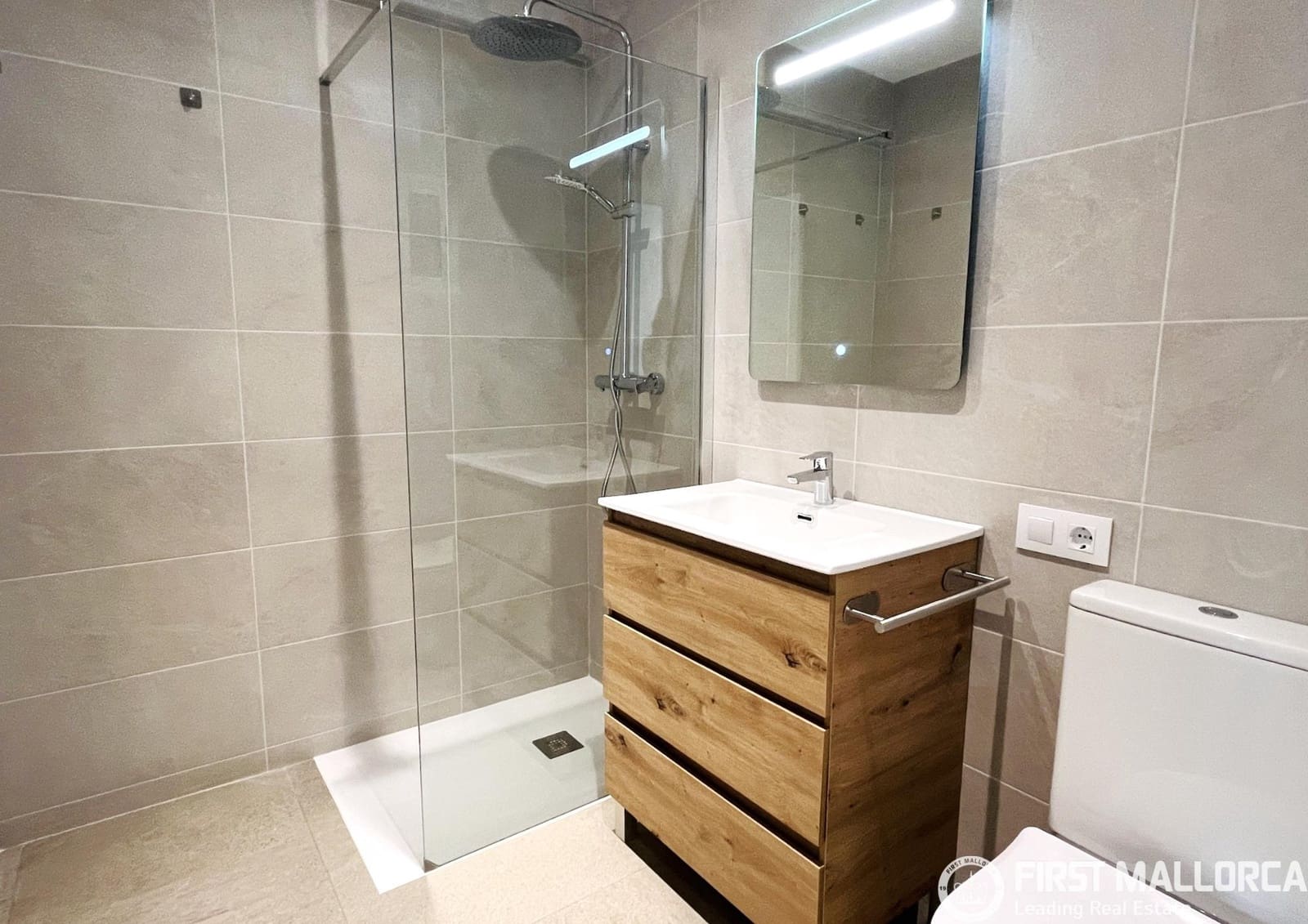 2 bedroom Apartment for rent in Badia Gran - € 2,000 (Ref: 9883742)
