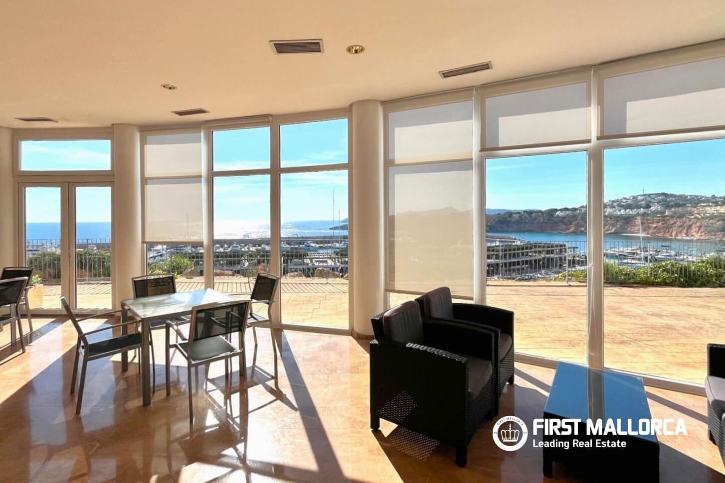 2 soverom Leilighet til salgs i El Toro / Port Adriano med svømmebasseng garasje - € 825 000 (Ref: 9883745)