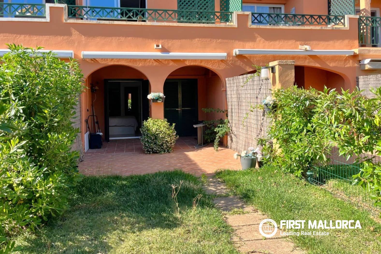 2 soverom Leilighet til salgs i El Toro / Port Adriano med svømmebasseng garasje - € 825 000 (Ref: 9883745)