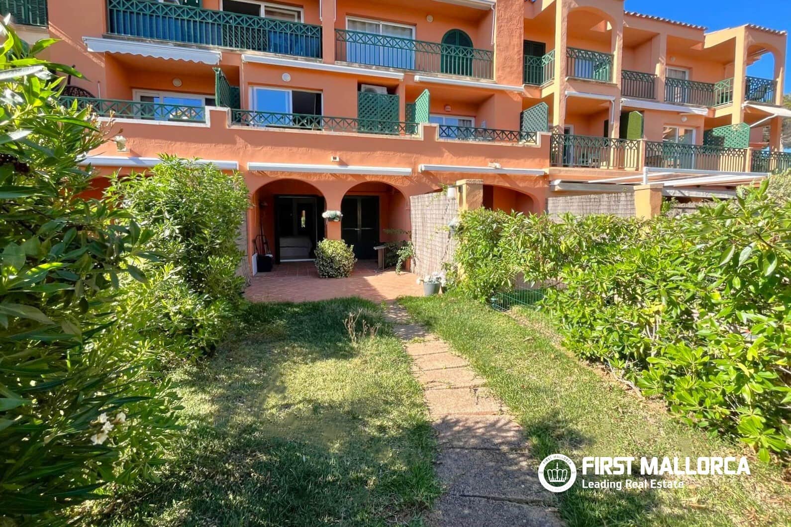 2 soverom Leilighet til salgs i El Toro / Port Adriano med svømmebasseng garasje - € 825 000 (Ref: 9883745)