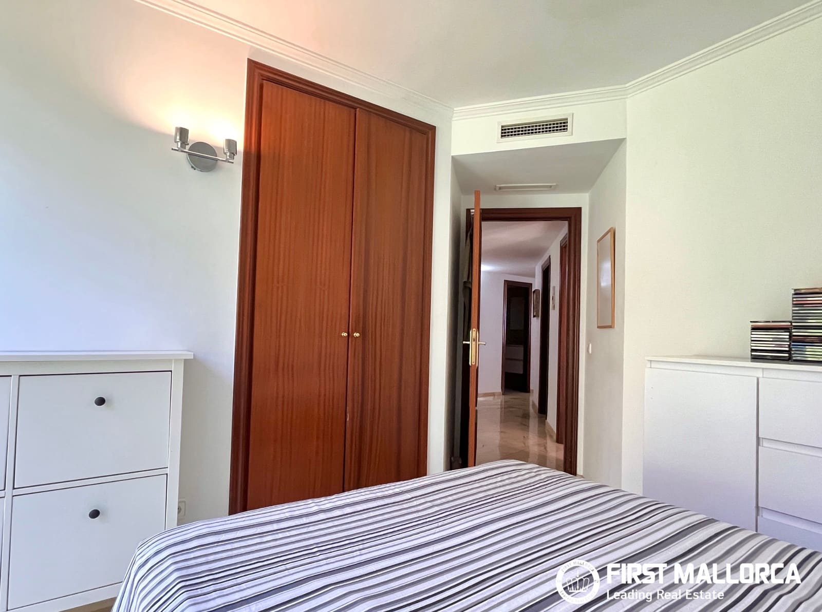 4 bedroom Apartment for sale in Bendinat with pool garage - € 1,380,000 (Ref: 9883747)