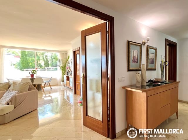 Apartamento de 4 habitaciones en Bendinat, Calvià en venta con piscina garaje - 1.380.000 € (Ref: 9883747)